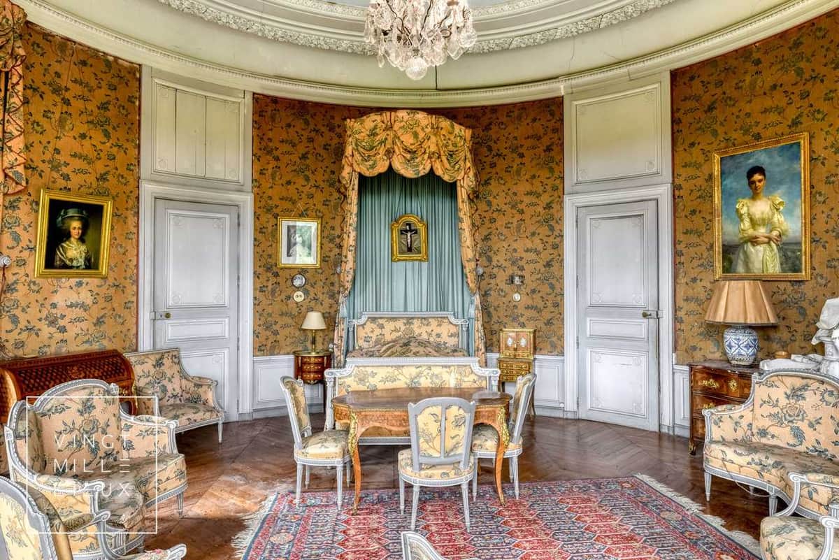 french wedding style Chateau de Bournel