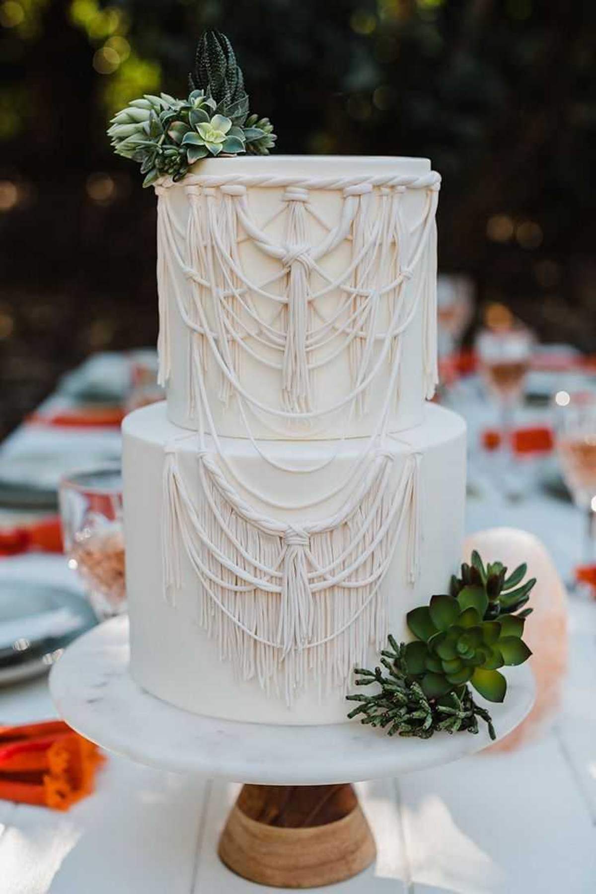 simple boho wedding cake - boho wedding cake ideas - small boho wedding cake