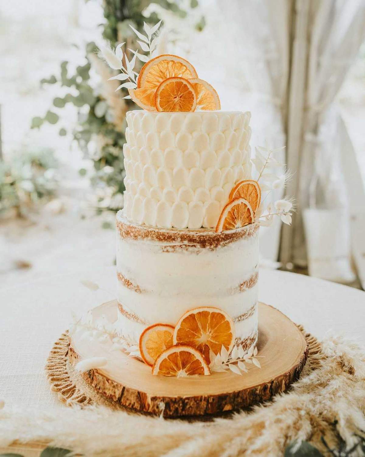 simple rustic boho wedding cake - boho wedding cake decorations -boho wedding cake ideas