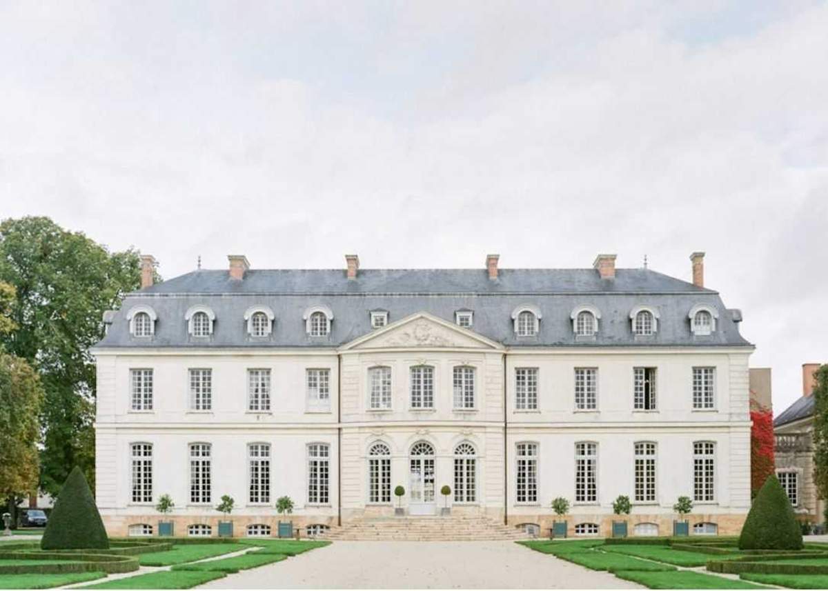 Chateau du Grand Luce Loire Valley wedding venue
