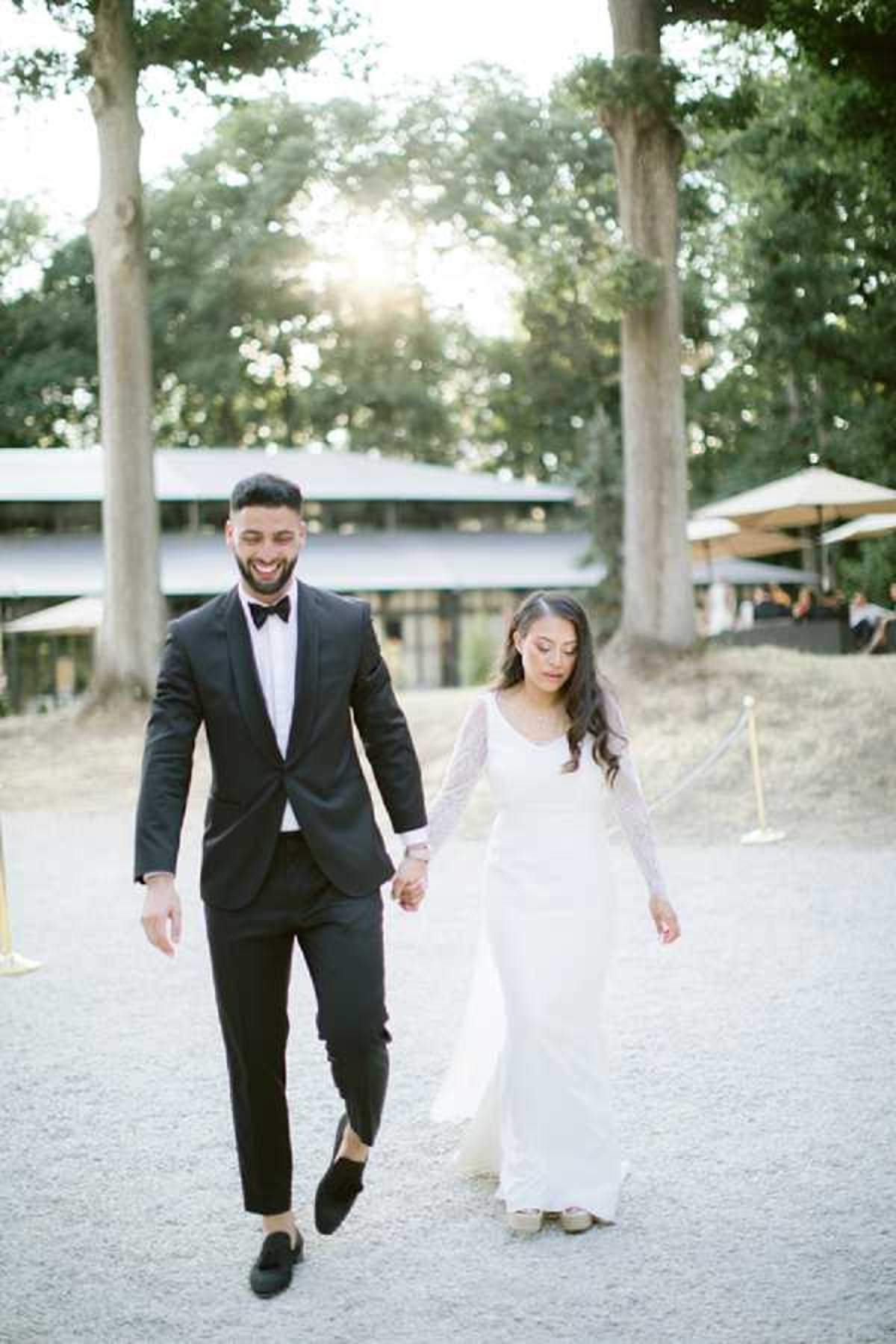 A Fine Art Wedding at Chateau du Bois du Rocher, Ile-de-France