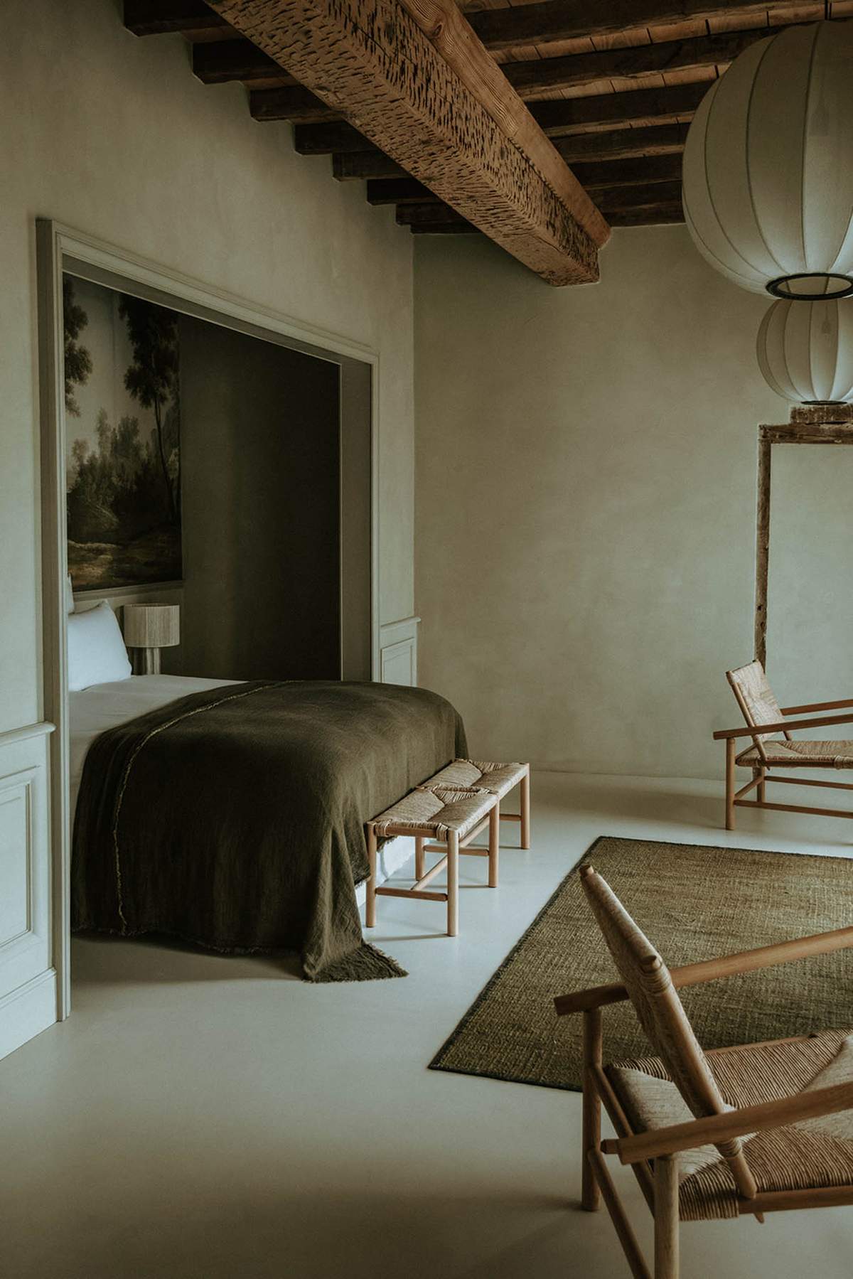 What to Consider When Choosing Accommodation For your destination wedding in france Guests