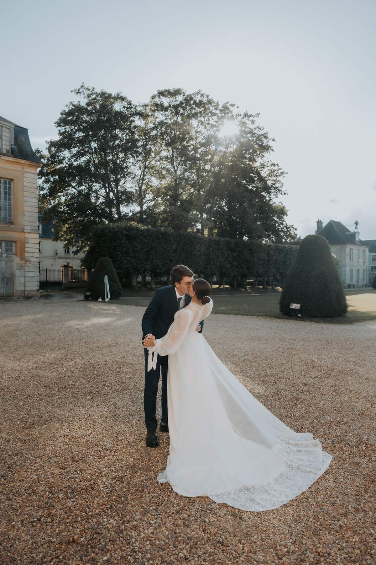 A Last-Minute Church Change at Château d'Hénonville