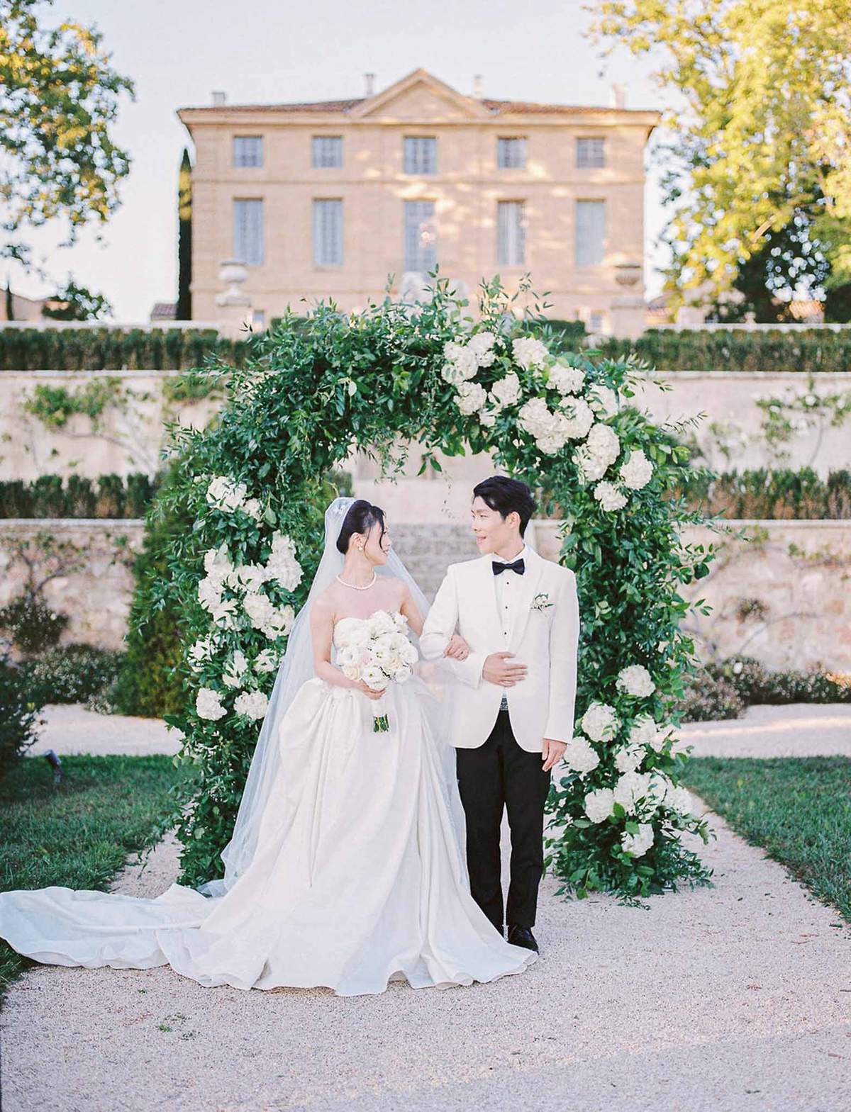 Hualin and Wanting's Intimate Chateau Wedding at Chateau de la Gaude in Provence