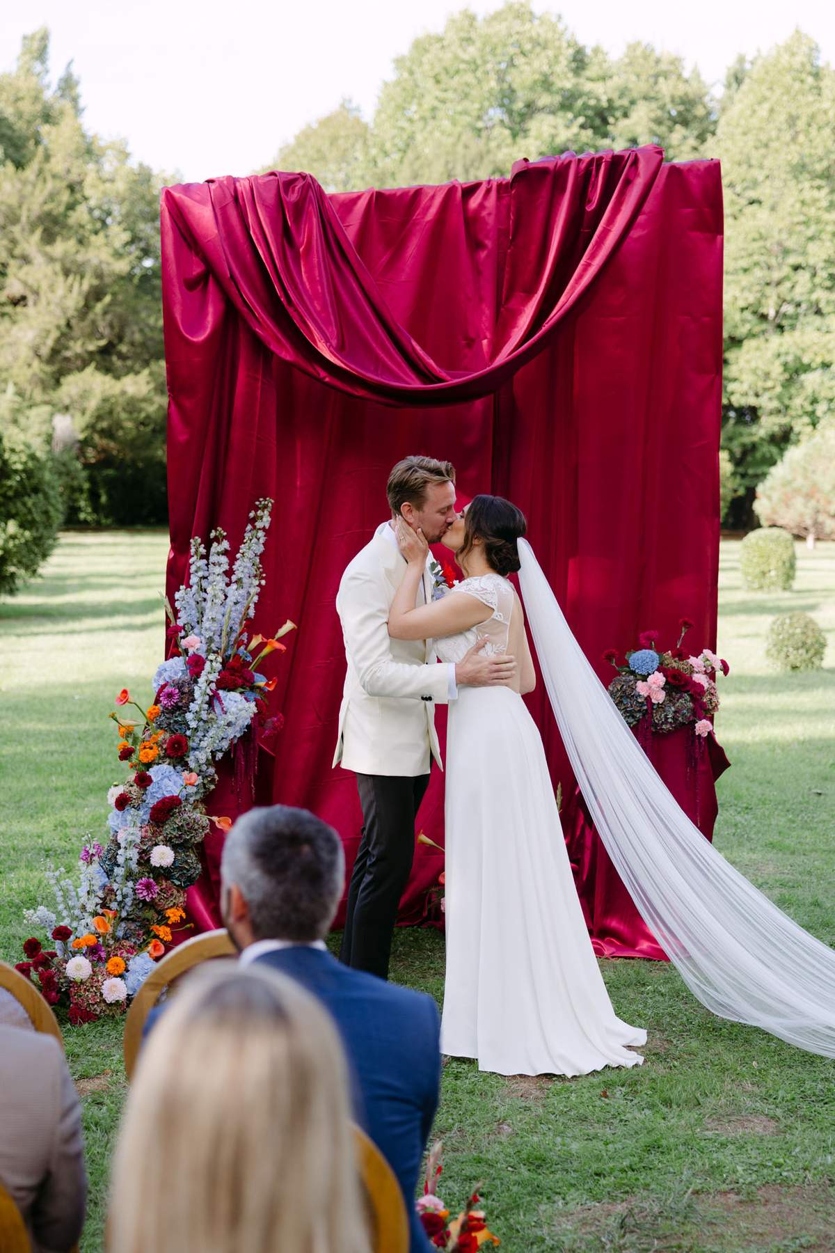 A Lebanese-Dutch Couple's Colourful Garden Wedding at Domaine de Perrotin