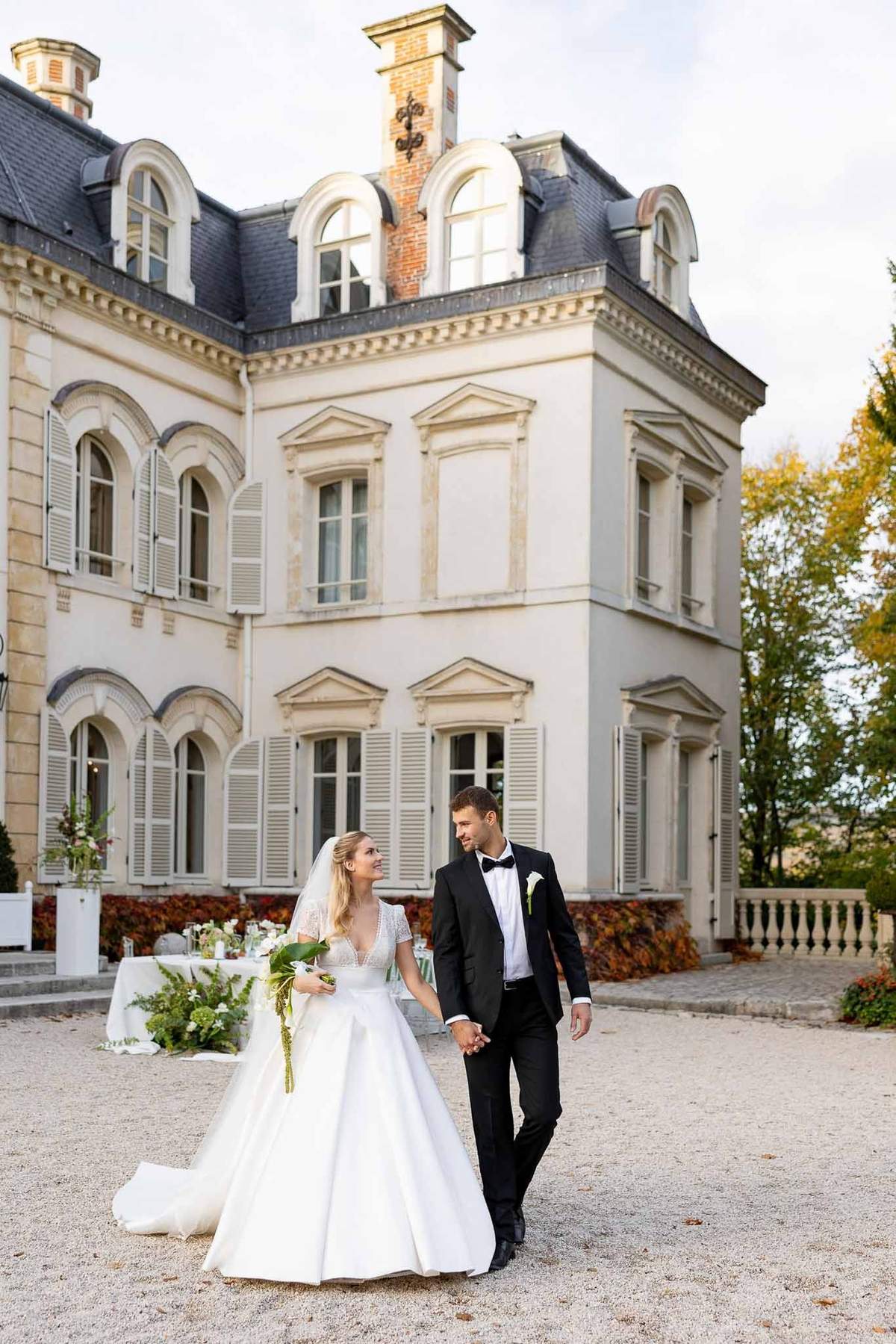 Autumn Champagne Editorial: White Orchids and a Wedding at Chateau Comtesse Lafond