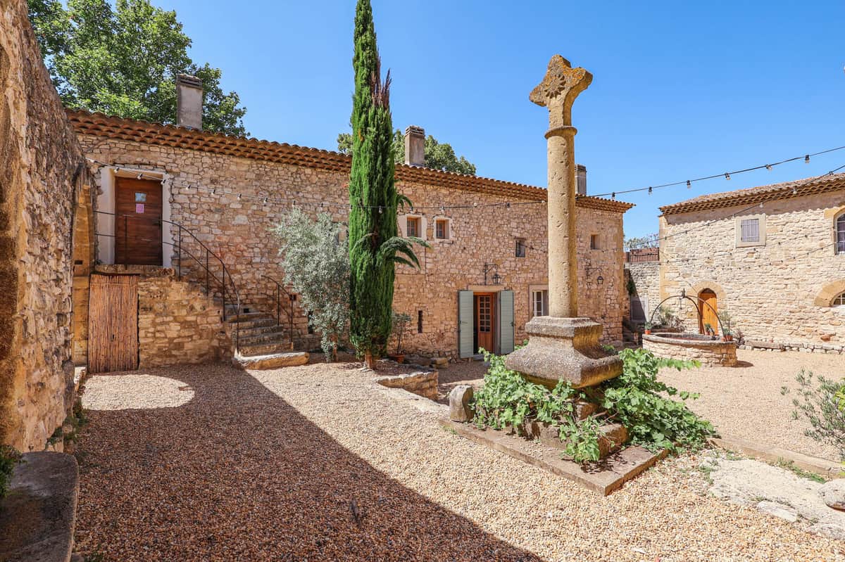 Prieuré Notre-Dame de Conil Reviews: What Couples Are Saying