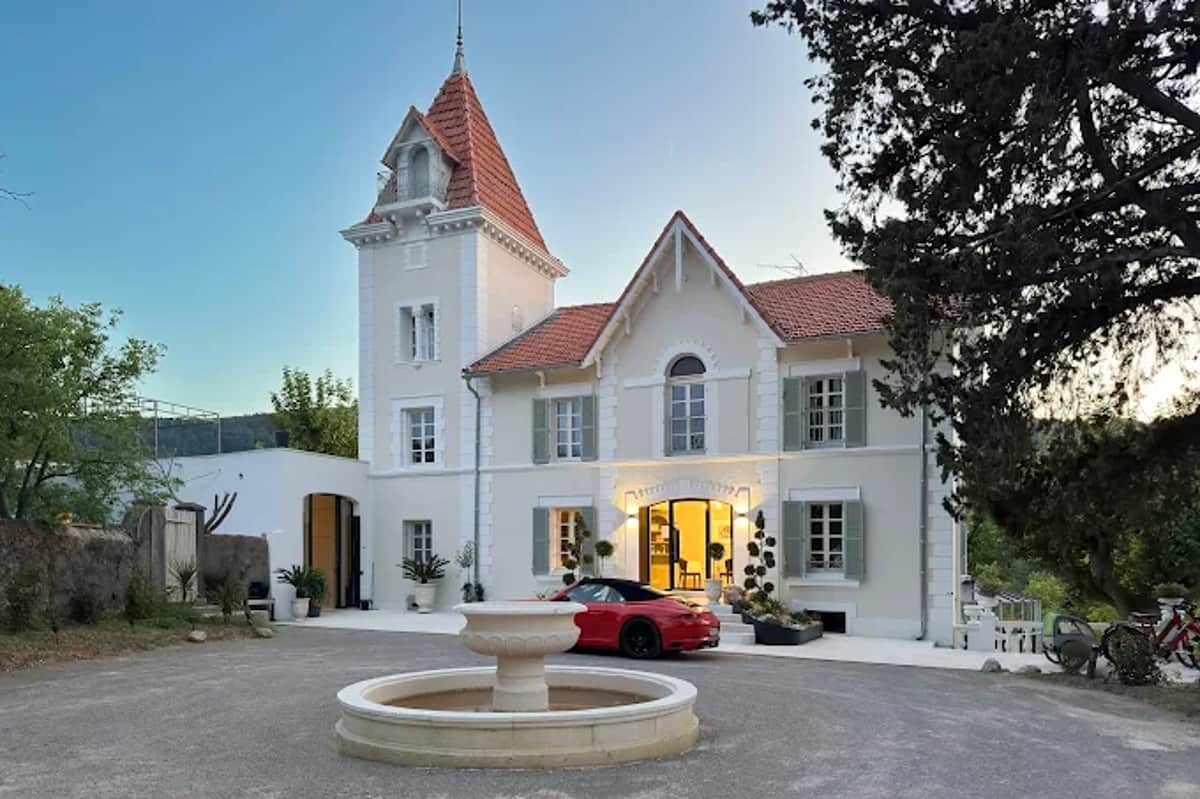 Château Pimo Reviews: What Couples Are Saying