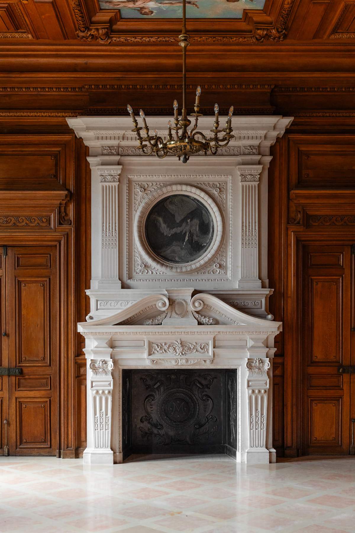 Vintage fireplace inside Domaine des Halles