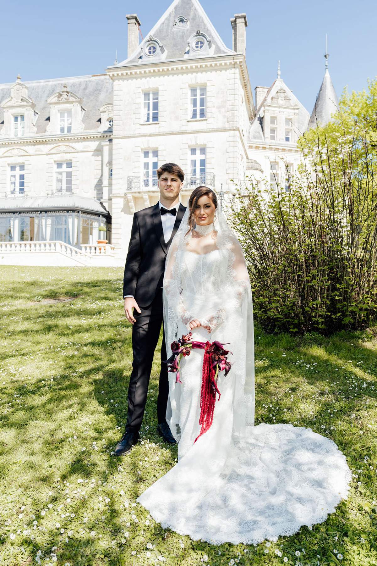 A Burgundy Romance Styled Shoot at Château de Mirambeau