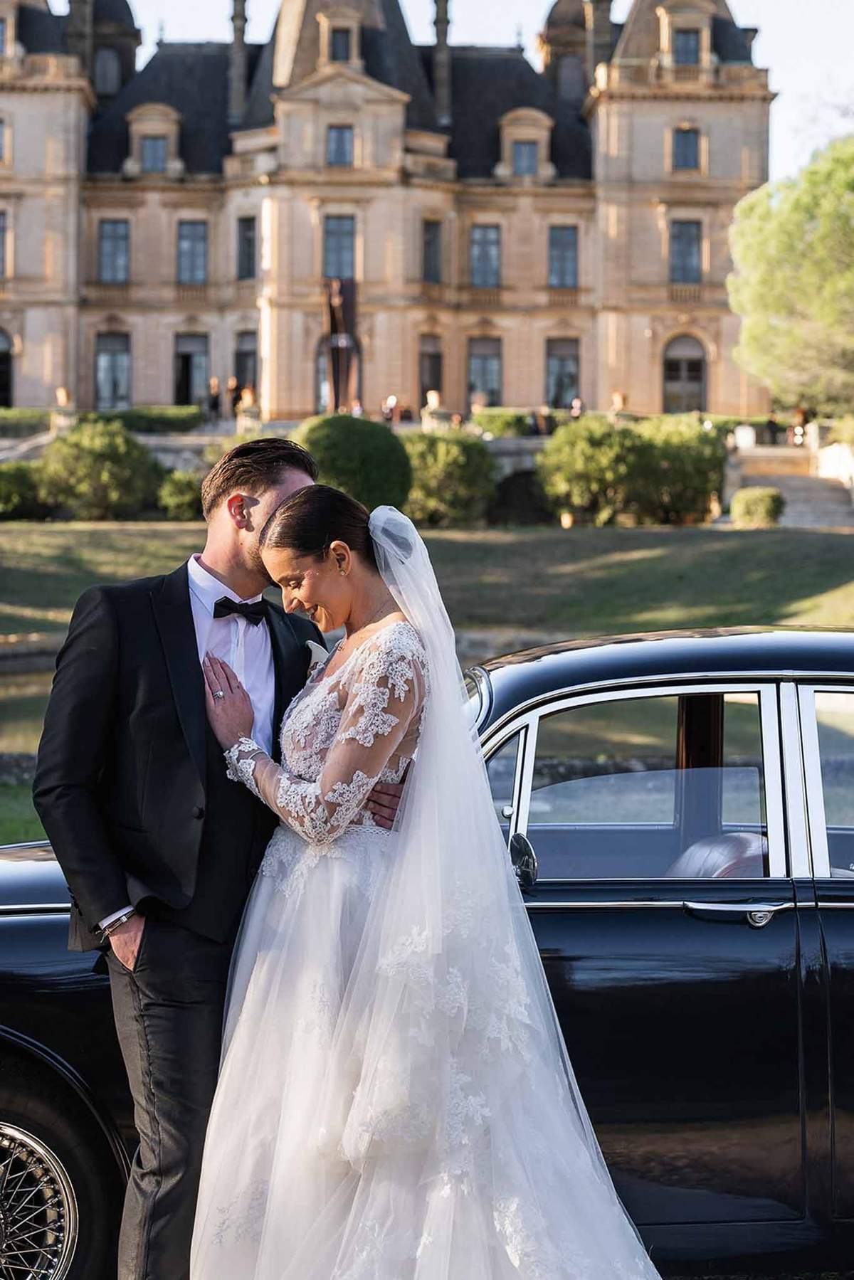 Café Couture: Laura and Scott's Chateau du Terral Styled Shoot in Occitanie