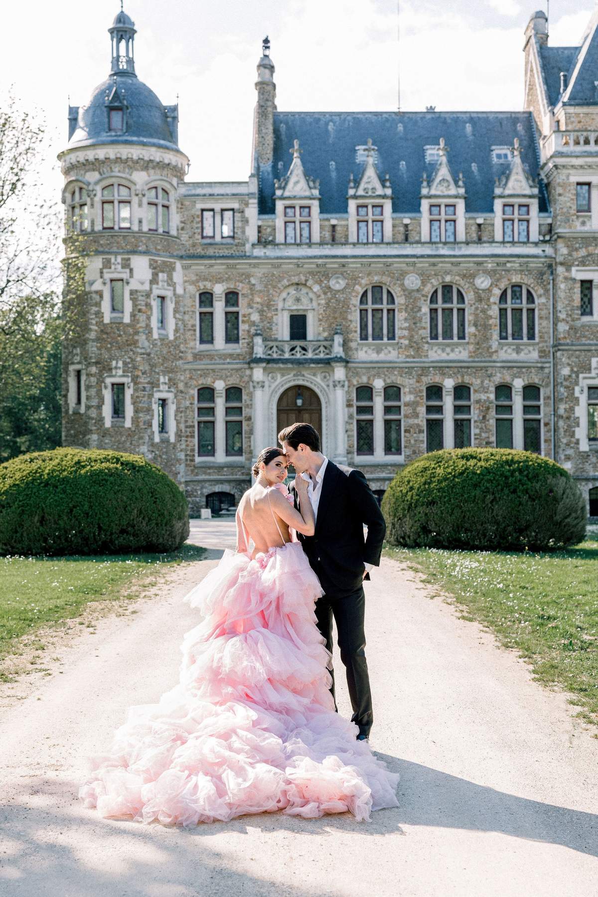 An Old Money Styled Shoot at Château de Méridon
