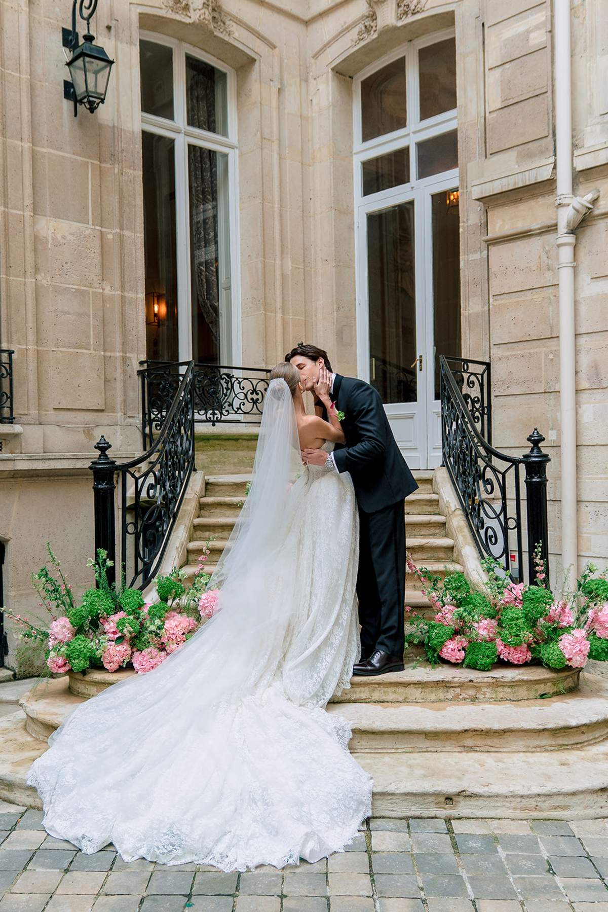 Pink and Emerald Styled Shoot at Hôtel Alfred Sommier, Paris