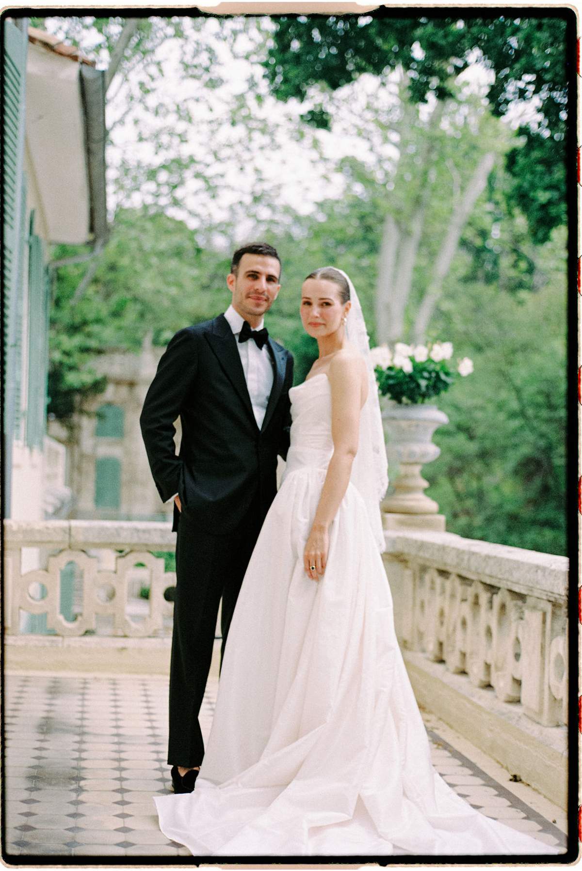 A Garden Wedding on Film at Bastide de Toursainte