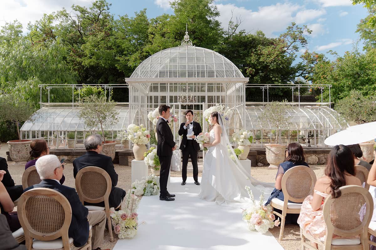 Everyone Under One Roof at Château les Carrasses