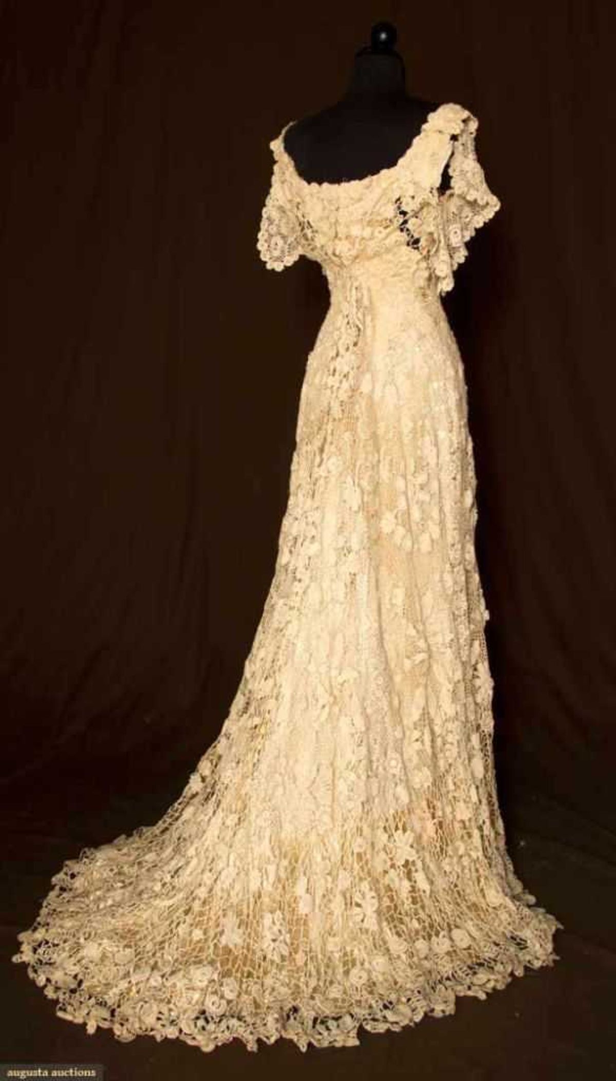vintage lace wedding dress