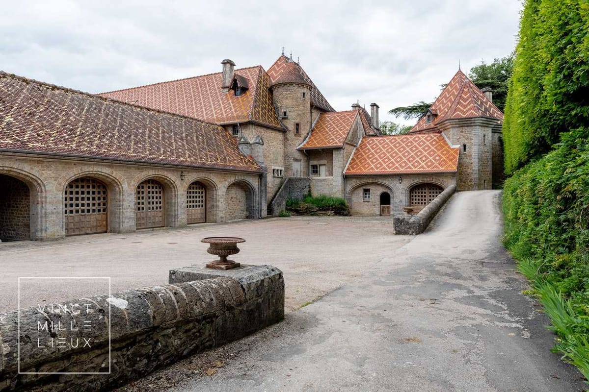 french wedding style Chateau de Bournel