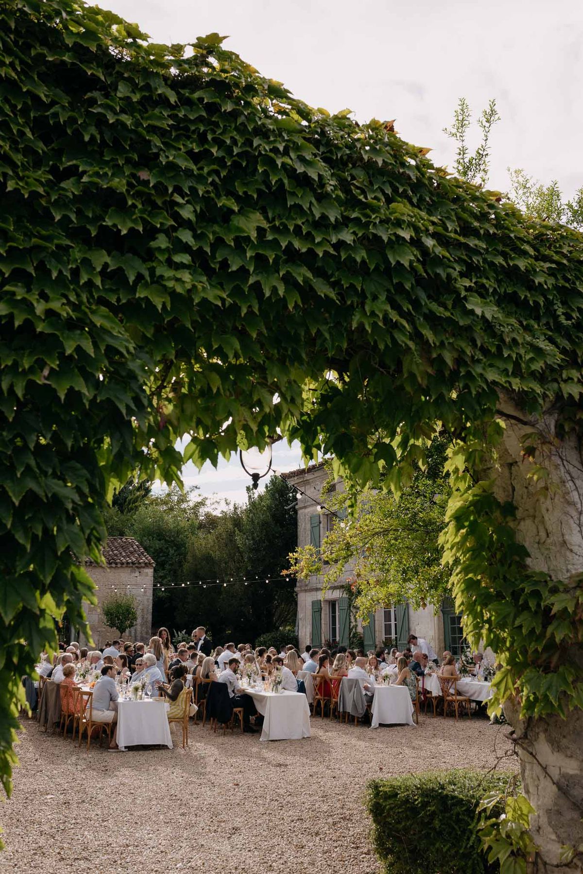 Wedding reception table setting