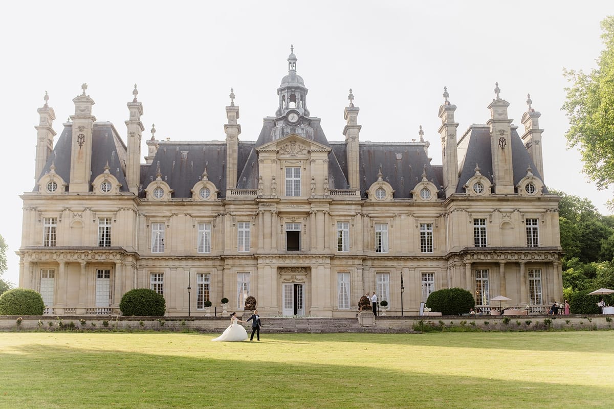 Full facade of Chateau Saint-Martin-du-Tertre