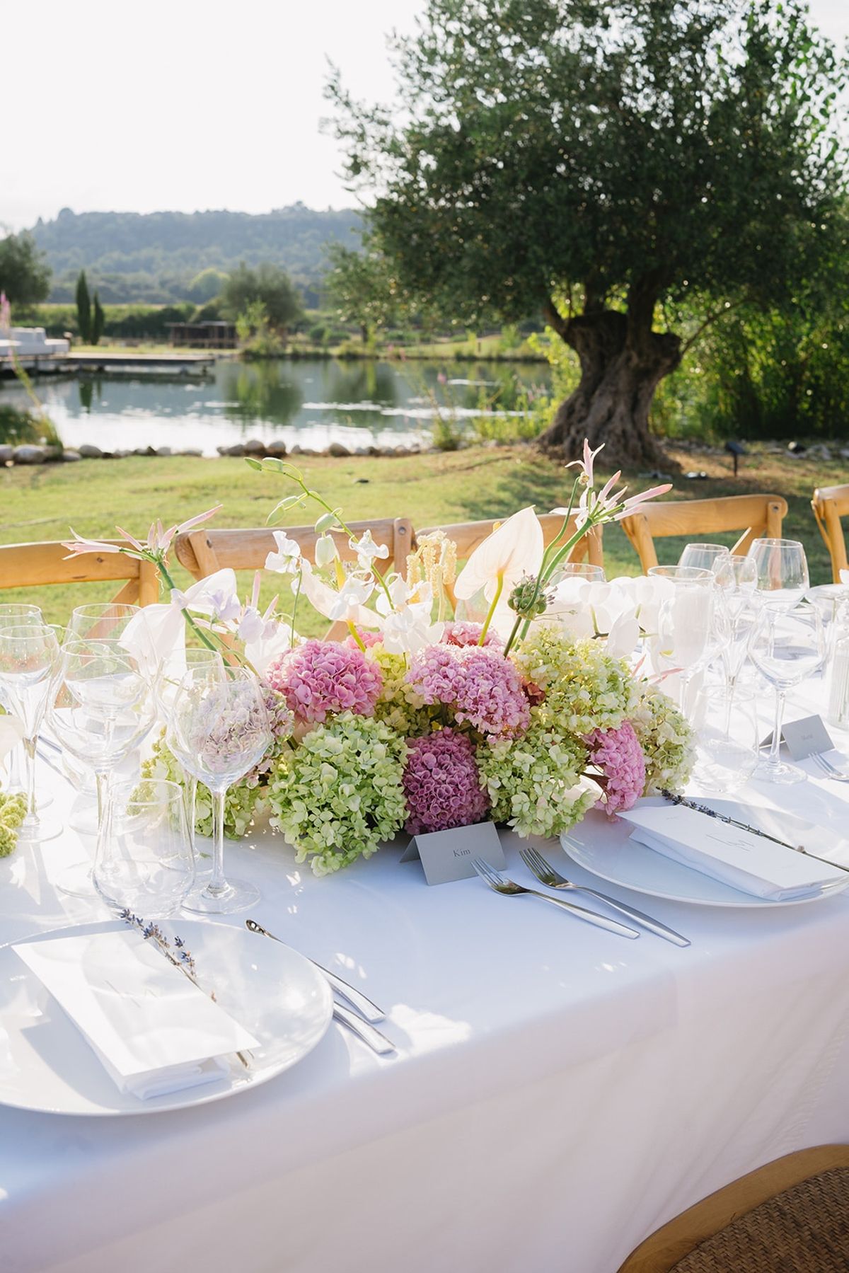 Pink hydrangea centerpiece on tablescape at Les Domaines de Patras, Provence