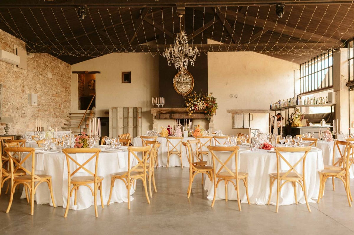 Wedding reception table setting