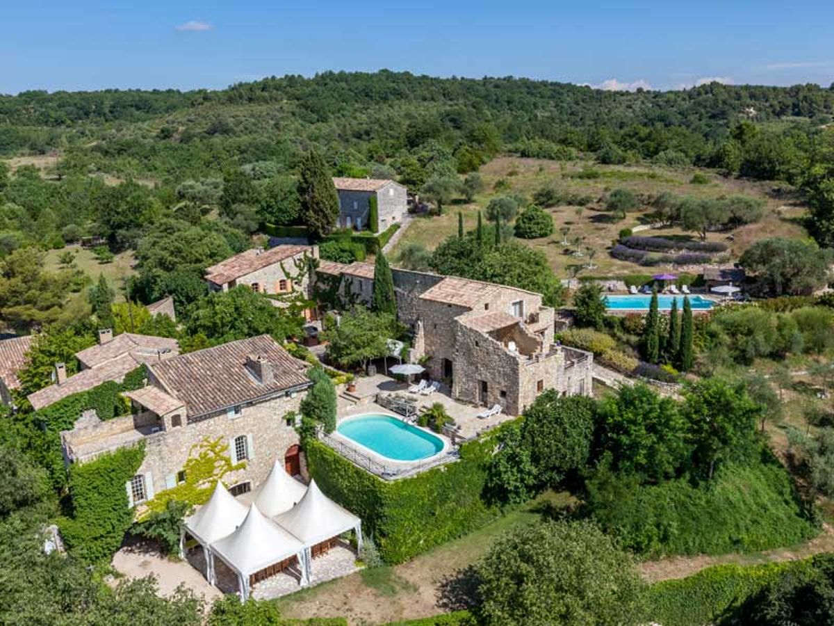 Domaine du Clos d'Hullias wedding venue