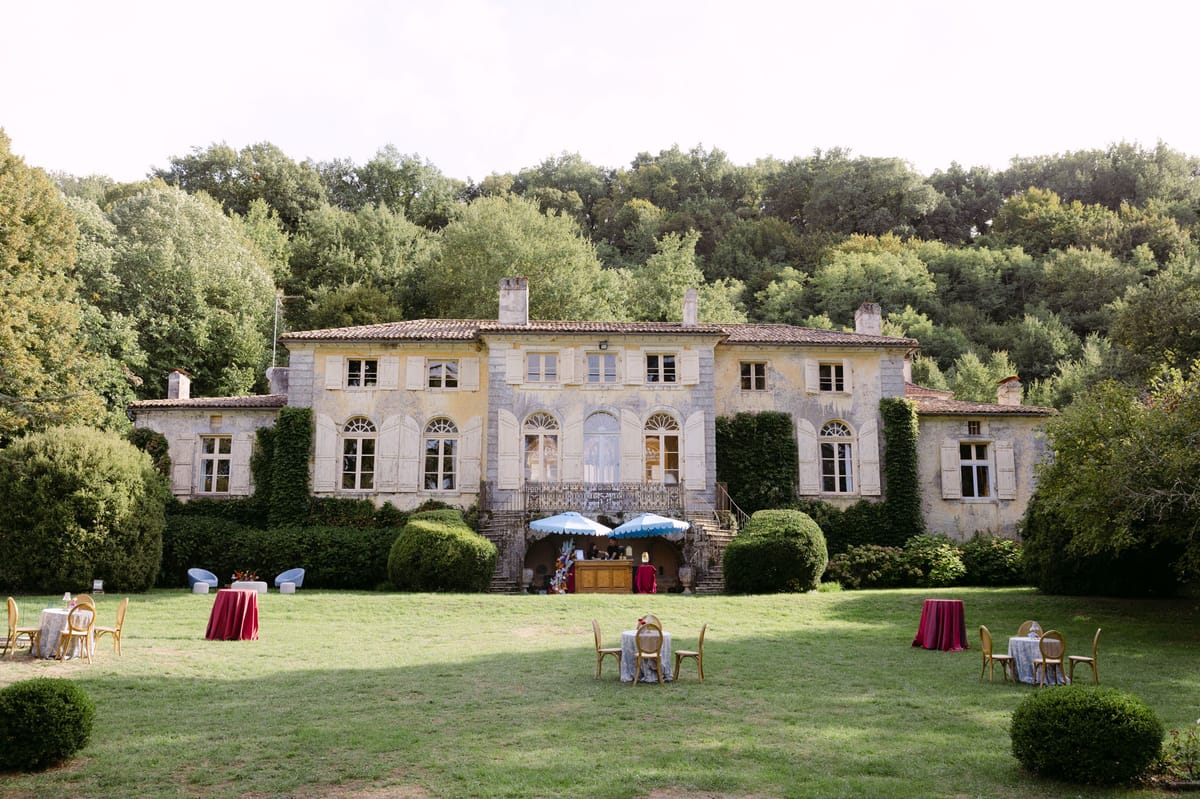 The Tuscan-style château and gardens of Domaine de Perrotin in the Dordogne, Nouvelle-Aquitaine, the setting for Rooa and Mark's wedding