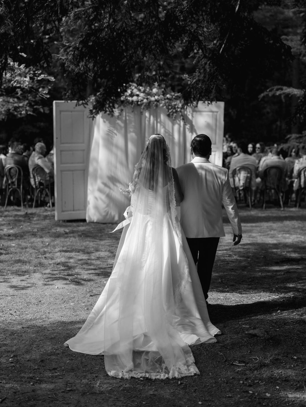 Couple Portraits at Domaine le Castelet — Lisa and David