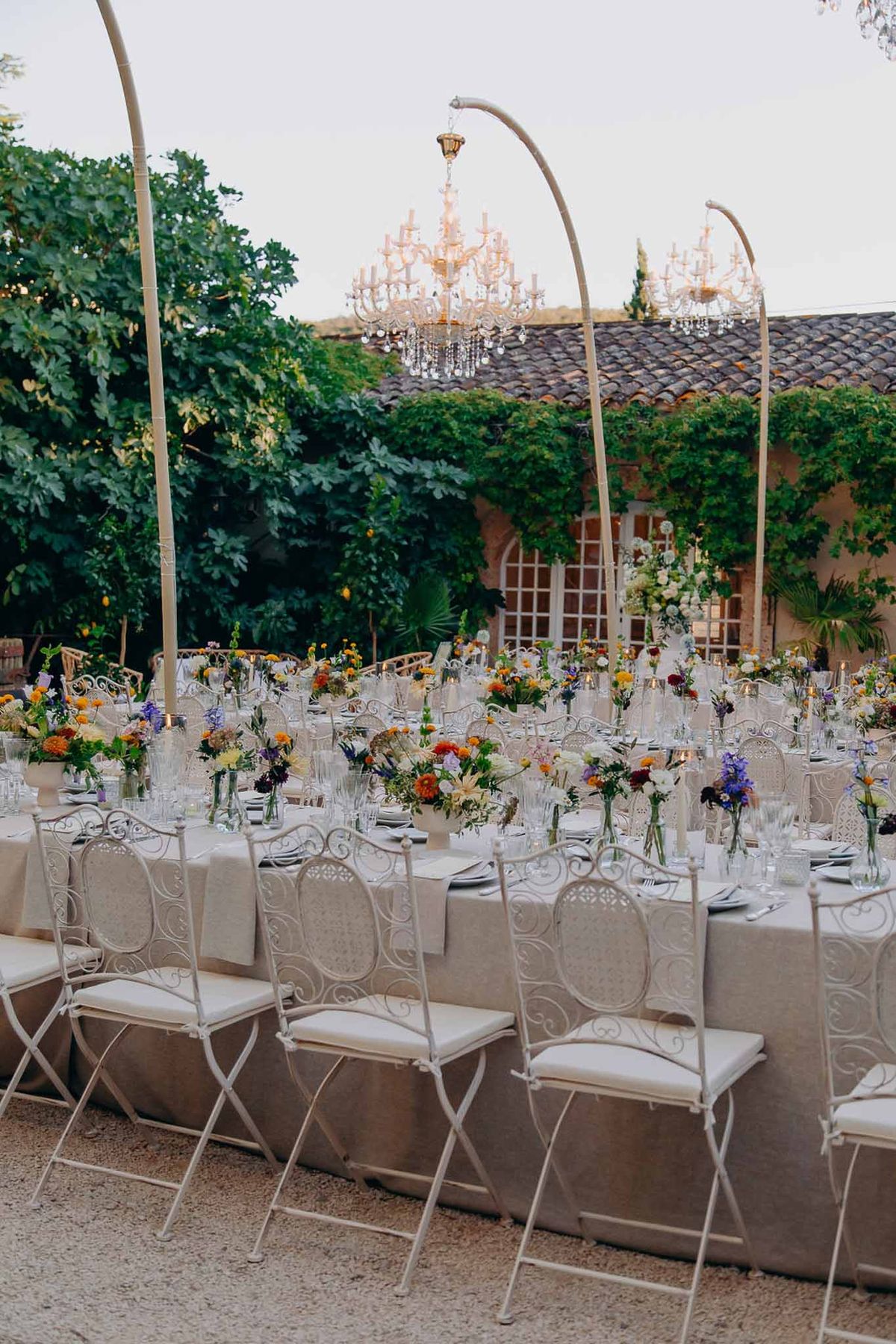 Citrus Tones and Wildflower Tables at Chateau de Robernier, Var