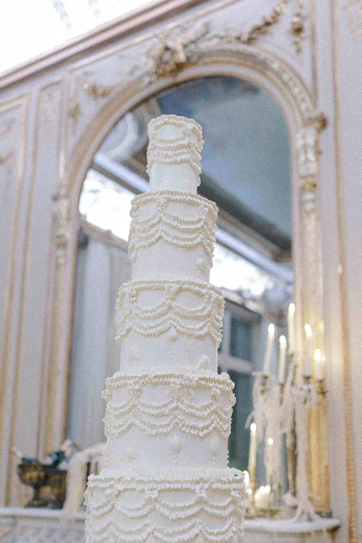 Detail of the piped tiers of the wedding cake