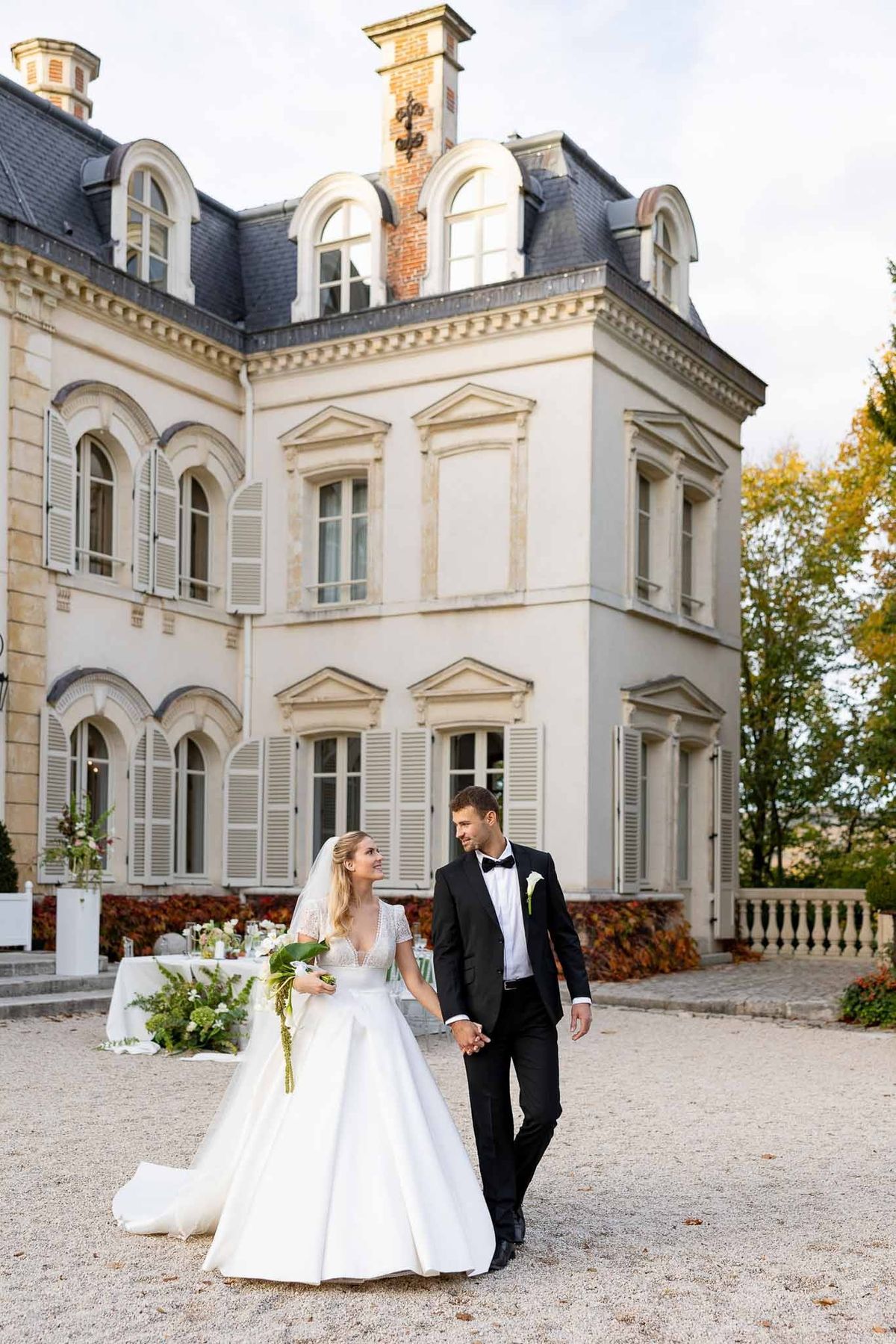 Autumn Champagne Editorial: White Orchids and a Wedding at Chateau Comtesse Lafond