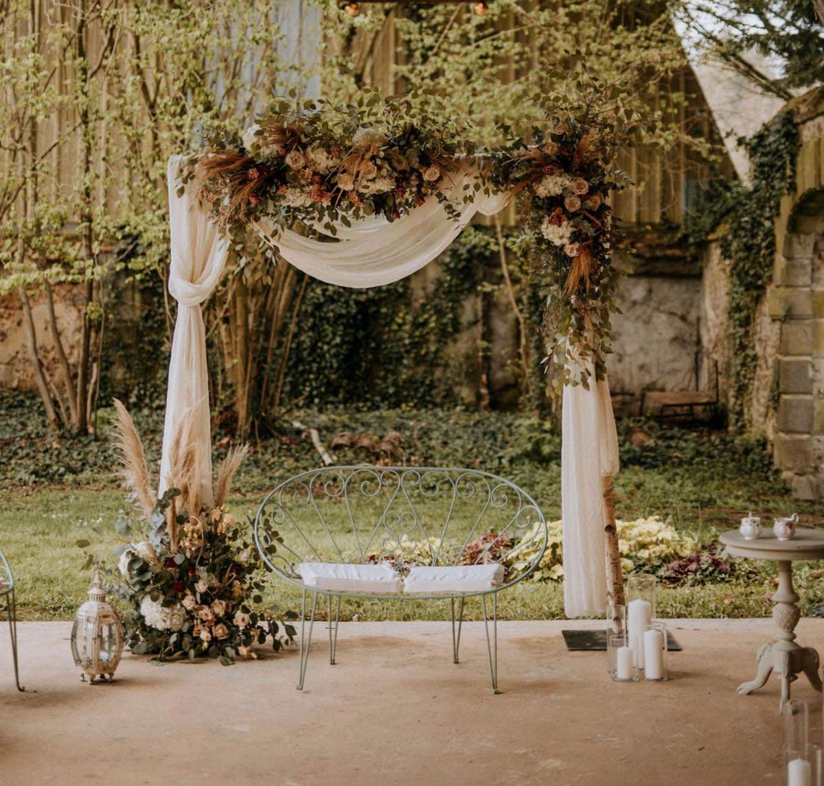 Linen and Candlelight at Manoir de Vacheresses, Yvelines