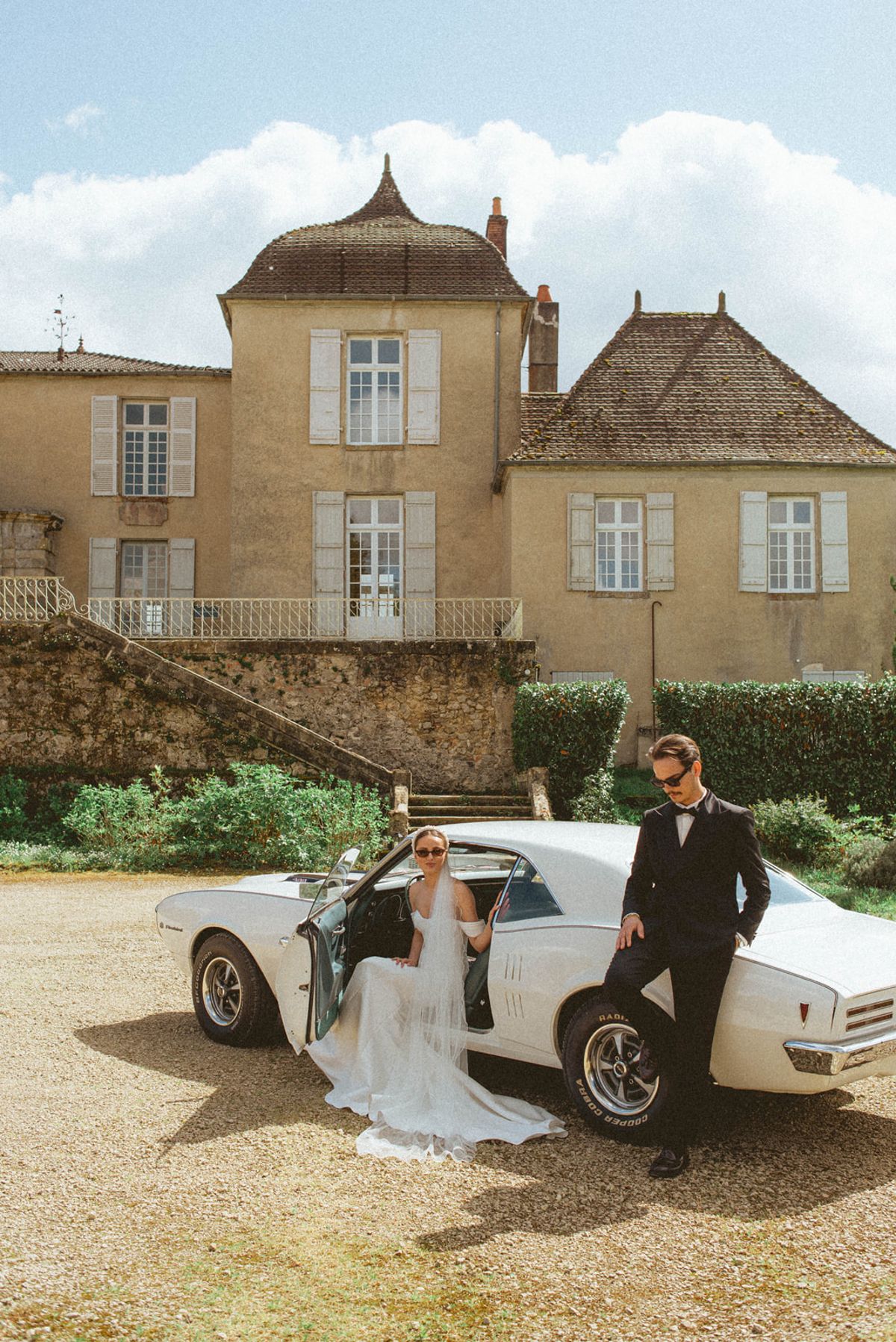 Couple portrait at Chateau de Campet