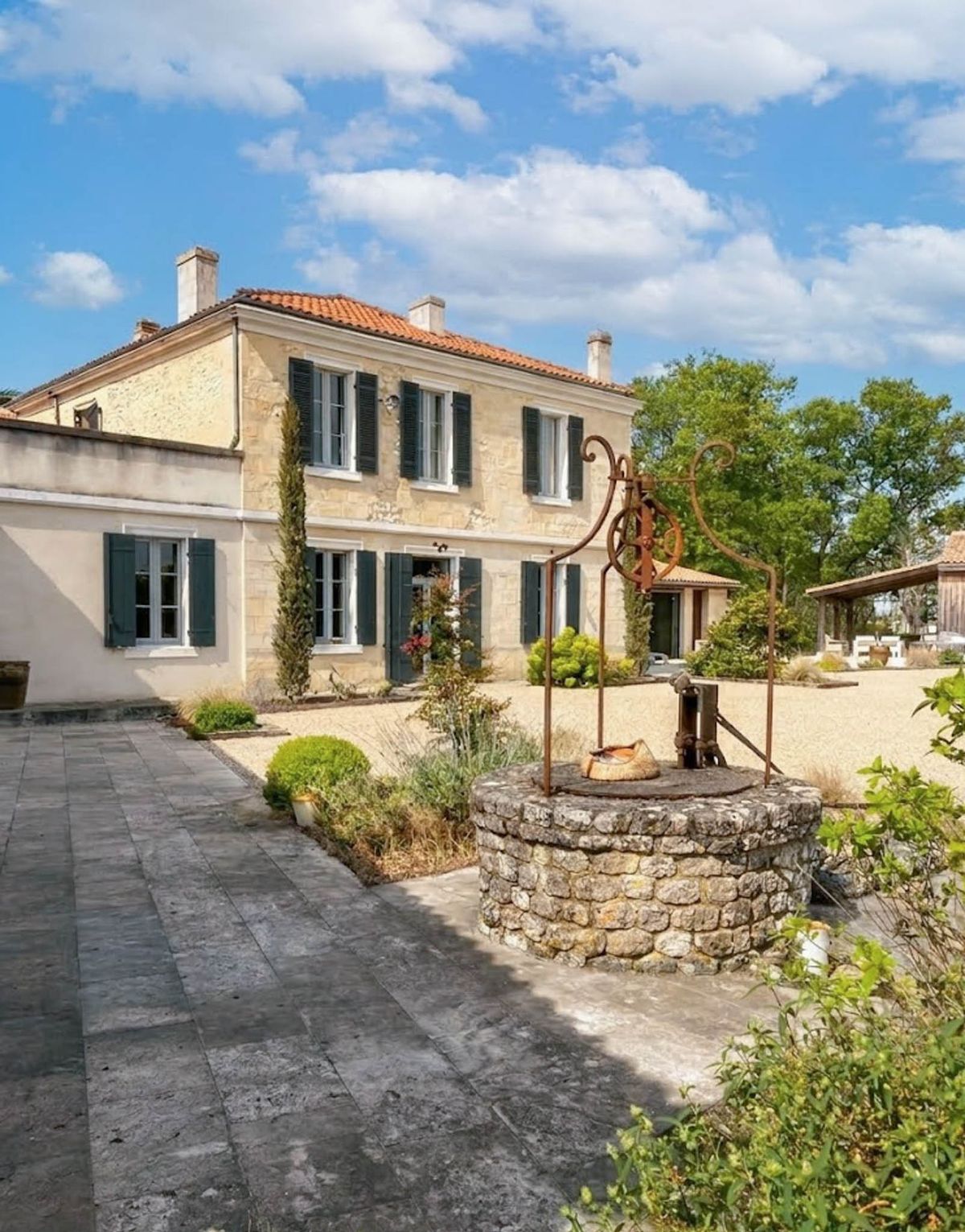 Domaine de la Rose Blanche - Facade/The Building