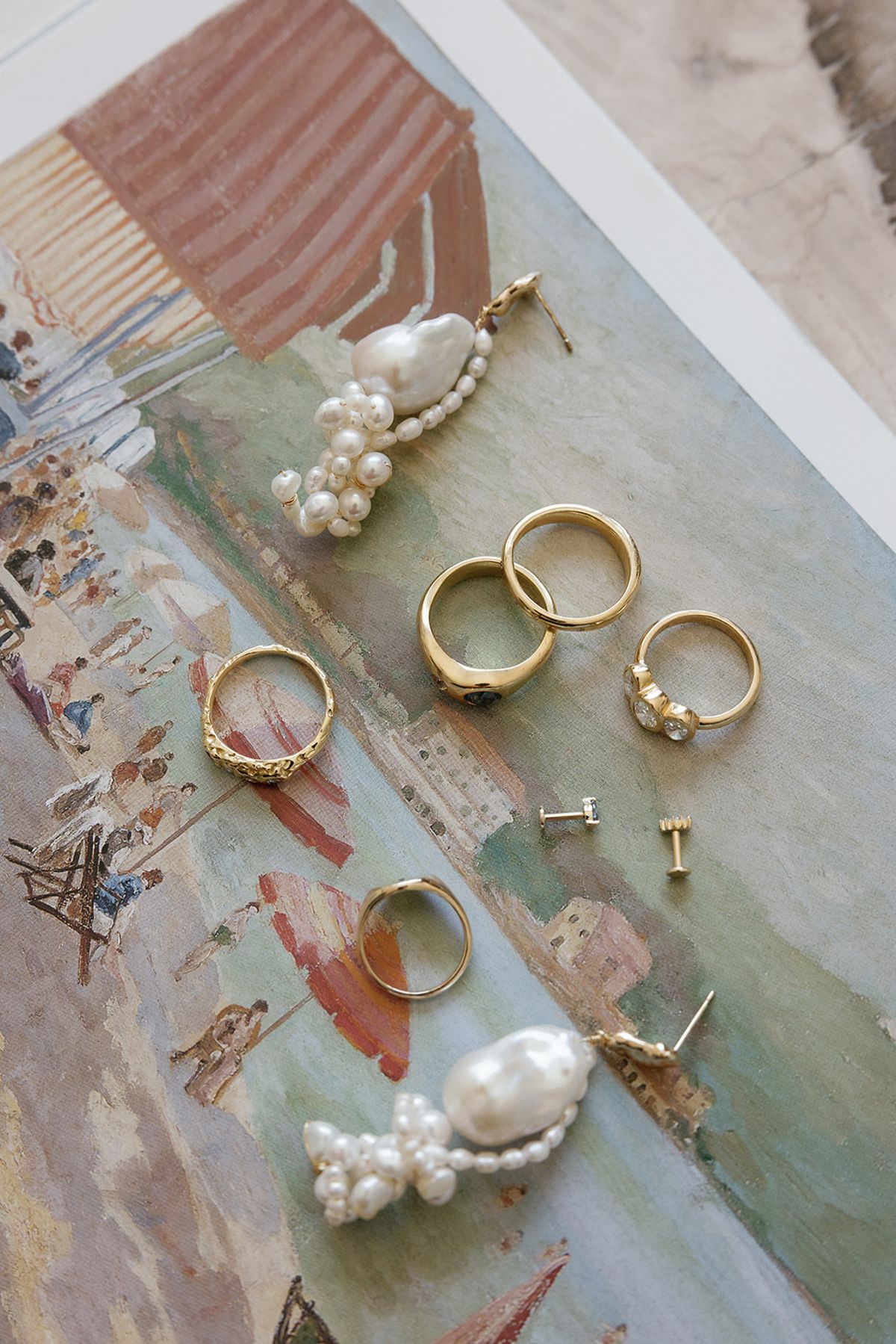 Flat lay of the bride’s accessories at Domaine de Canaille, Cassis