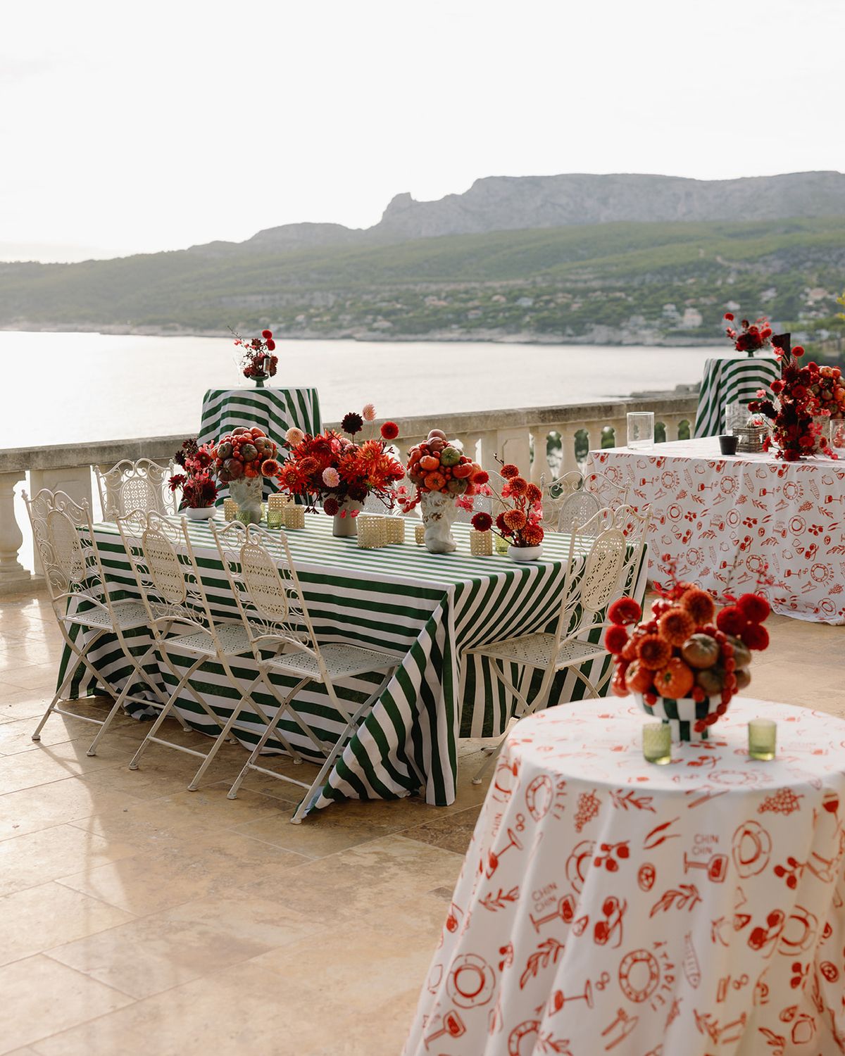 The wedding dinner overlooking the Mediterranean at Domaine de Canaille, Cassis