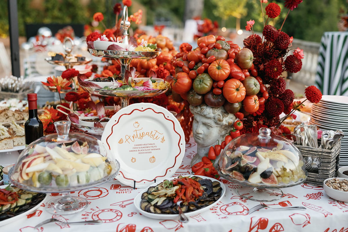 The wedding dinner overlooking the Mediterranean at Domaine de Canaille, Cassis