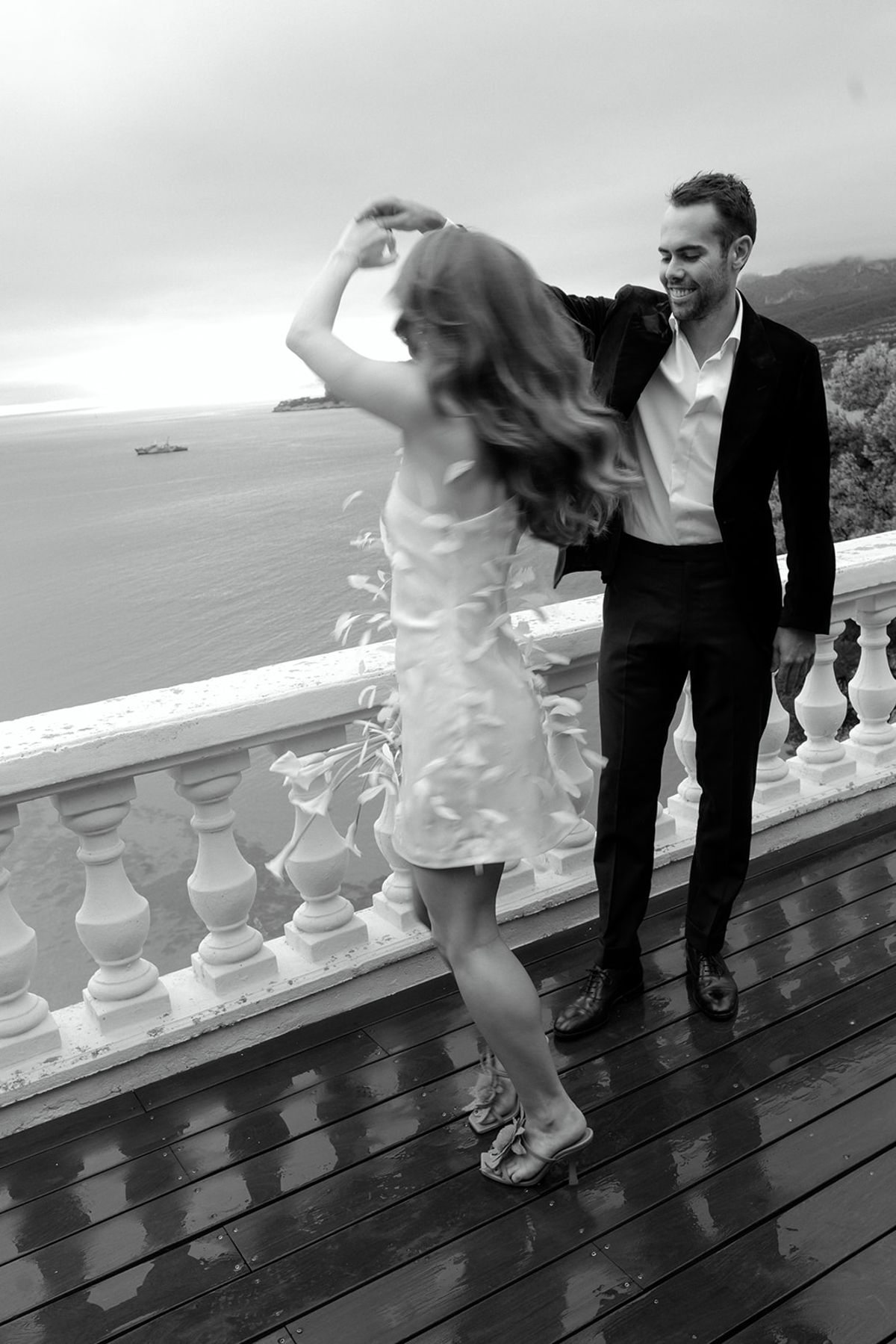 Bella and Jonny during the day-after celebration at Domaine de Canaille, Cassis