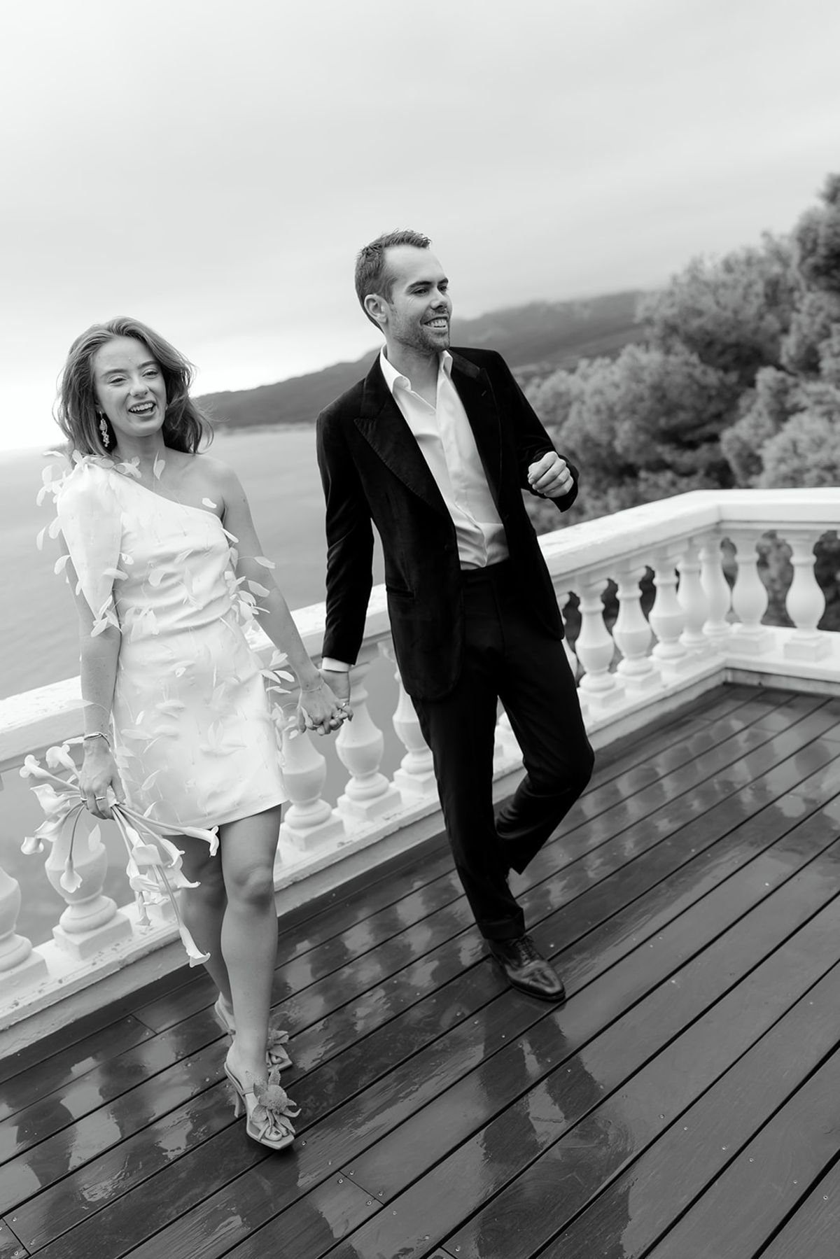 Bella and Jonny during the day-after celebration at Domaine de Canaille, Cassis