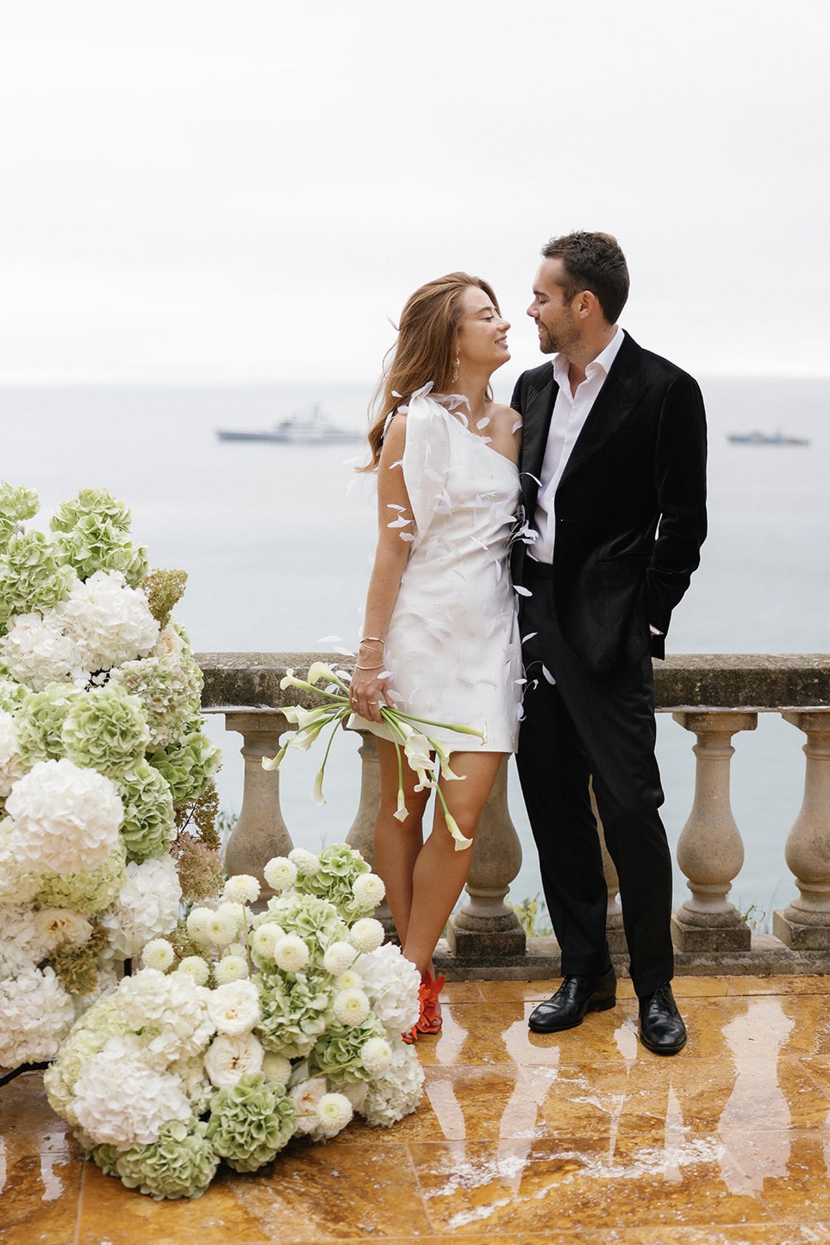 Bella and Jonny during the day-after celebration at Domaine de Canaille, Cassis
