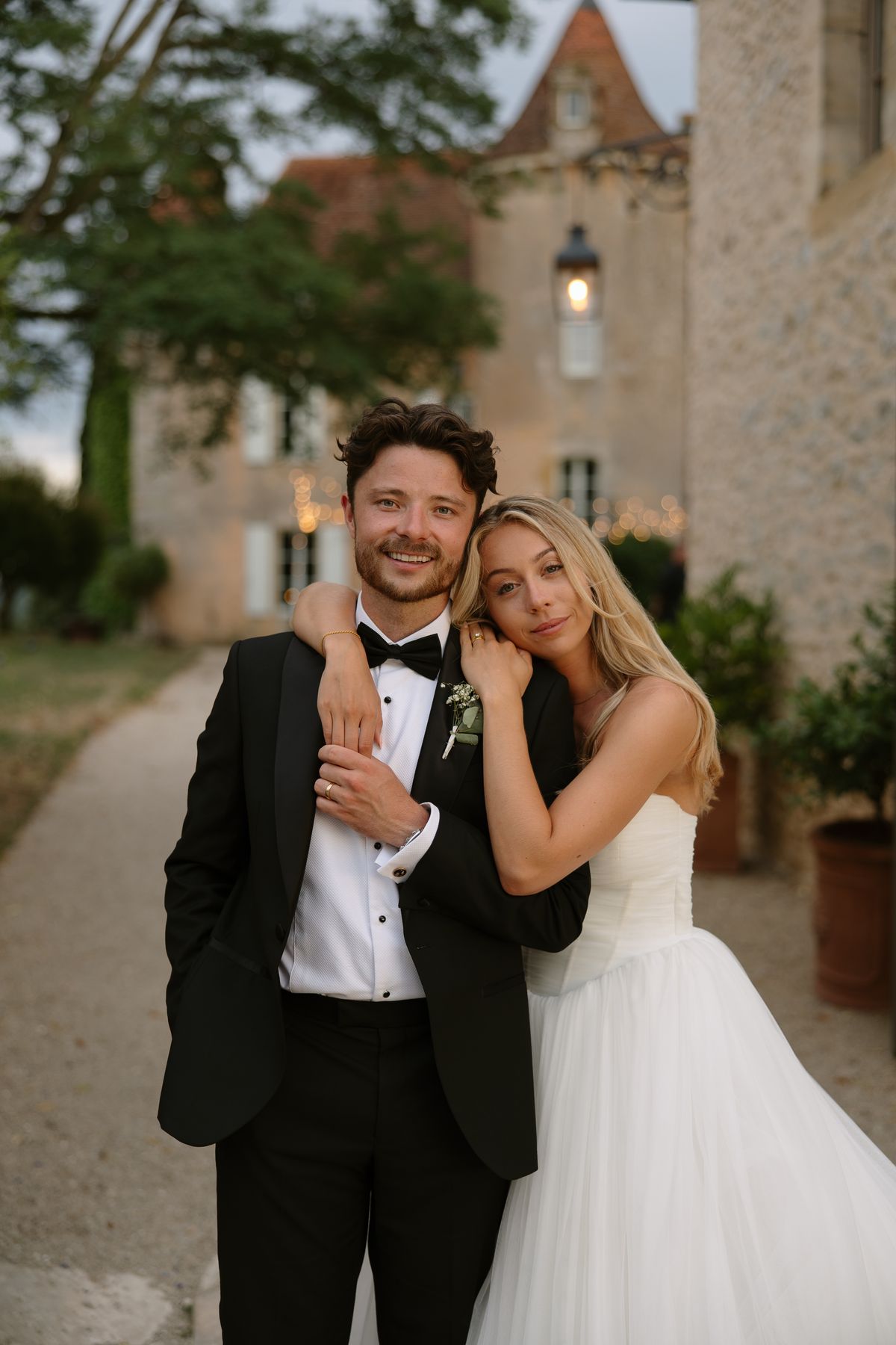 Amy and Oscar photographed at Chateau de Cazenac in the Dordogne