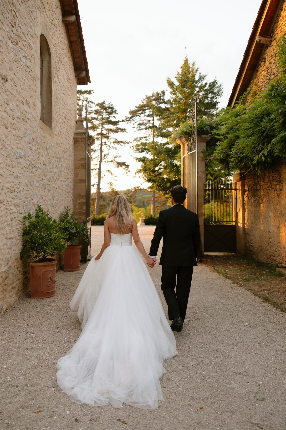 Amy and Oscar photographed at Chateau de Cazenac in the Dordogne