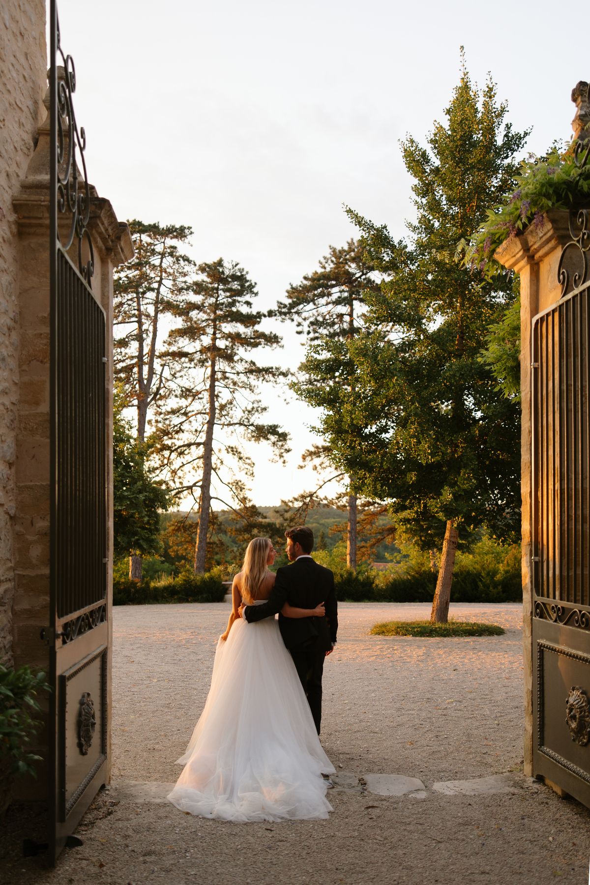 Amy and Oscar photographed at Chateau de Cazenac in the Dordogne