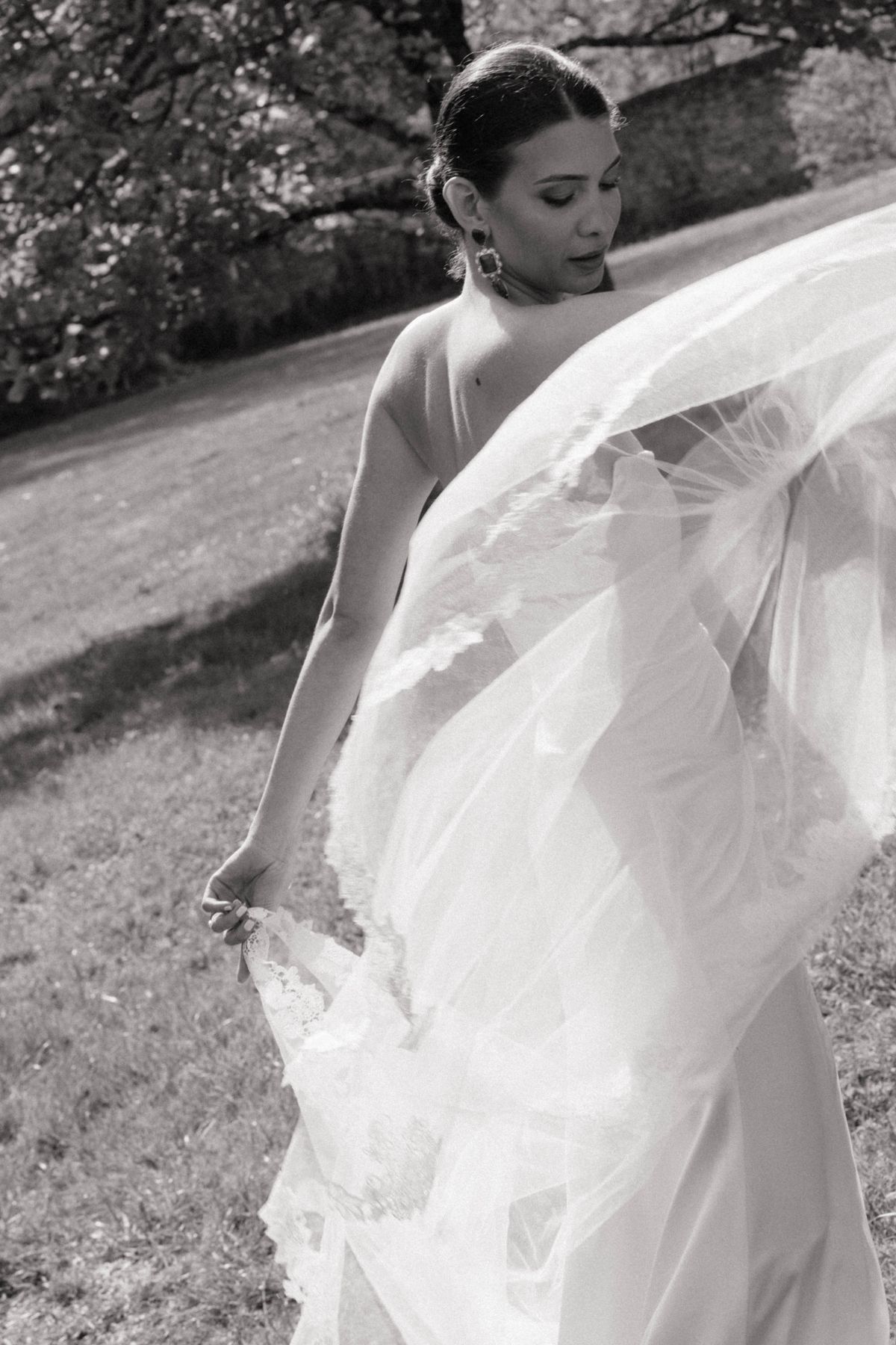 Old money styled shoot at Domaine le Mezo, Brittany, a bridal portrait