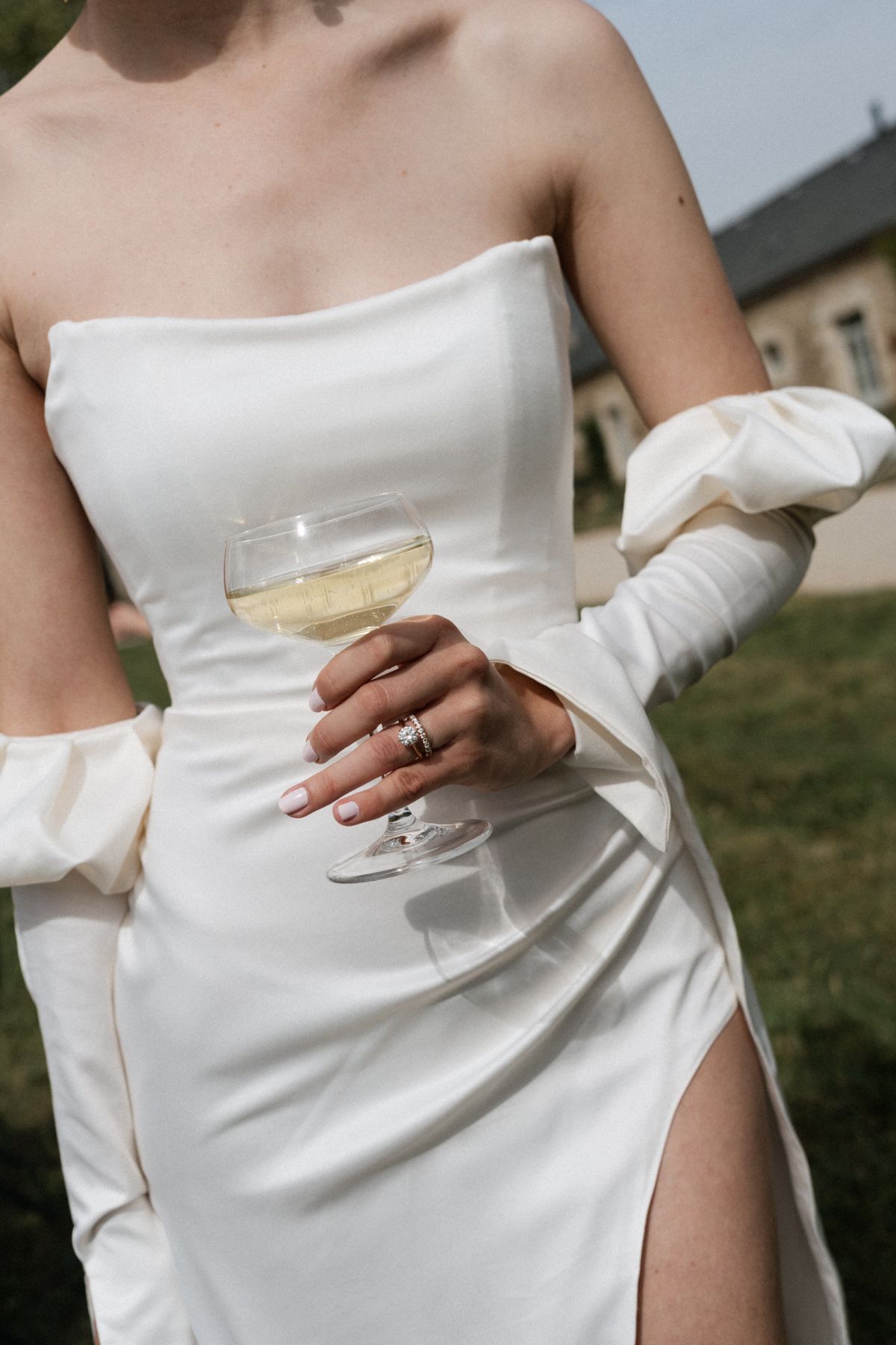 Old money styled shoot at Domaine le Mezo, Brittany, the cocktail hour