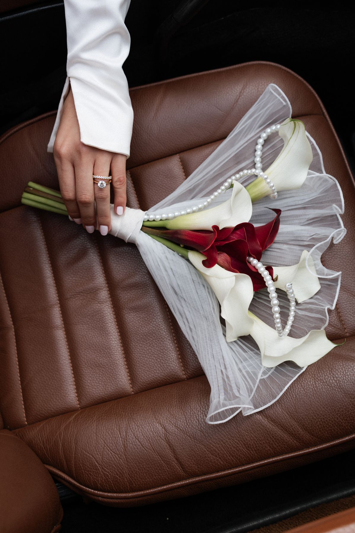 Old money styled shoot at Domaine le Mezo, Brittany, styling details