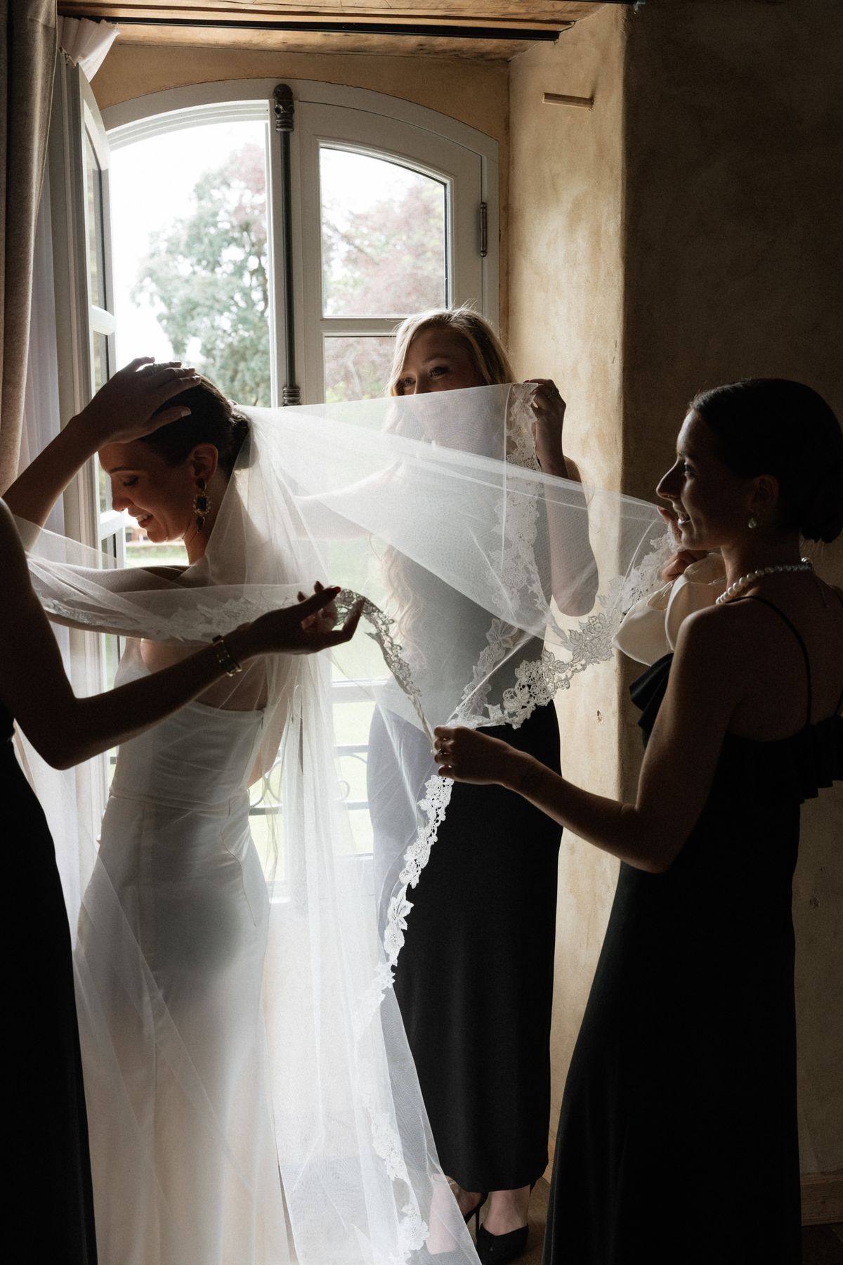 Old money styled shoot at Domaine le Mezo, Brittany, the bride preparing