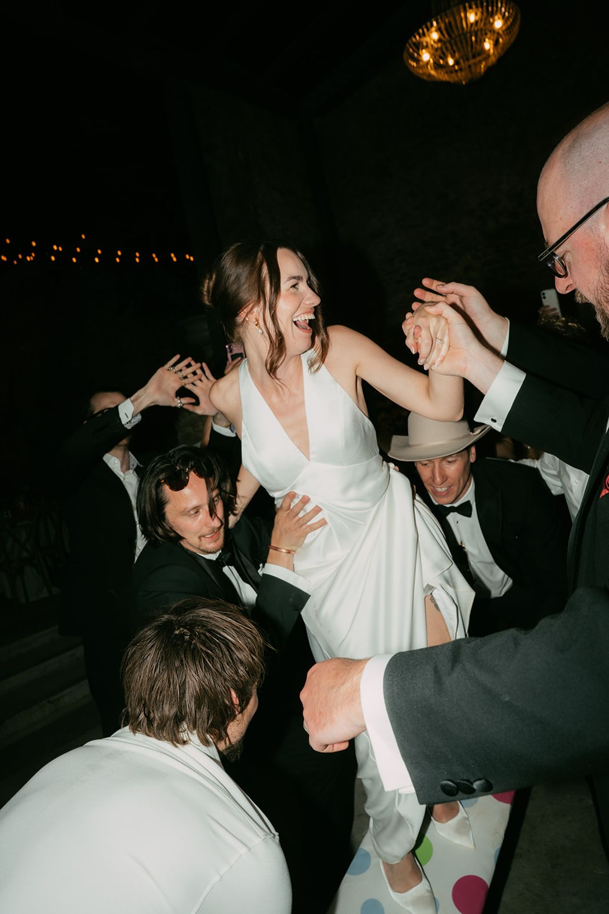 Guests dancing into the night at Chateau du Pont Bourguet