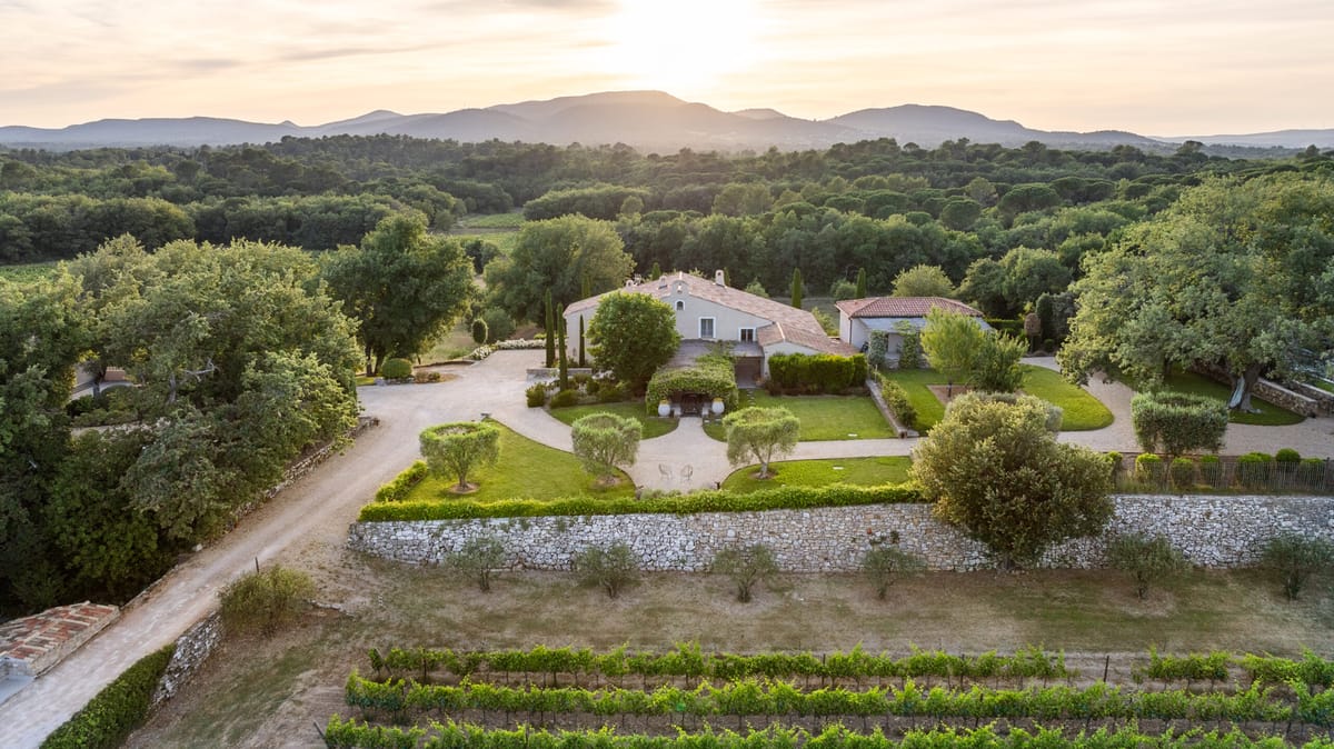 Domaine de Blacailloux Provence affordable wedding venue