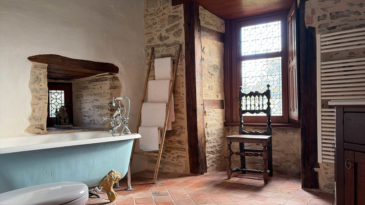 Chateau Eyparsac wedding venue in the Corrèze, France